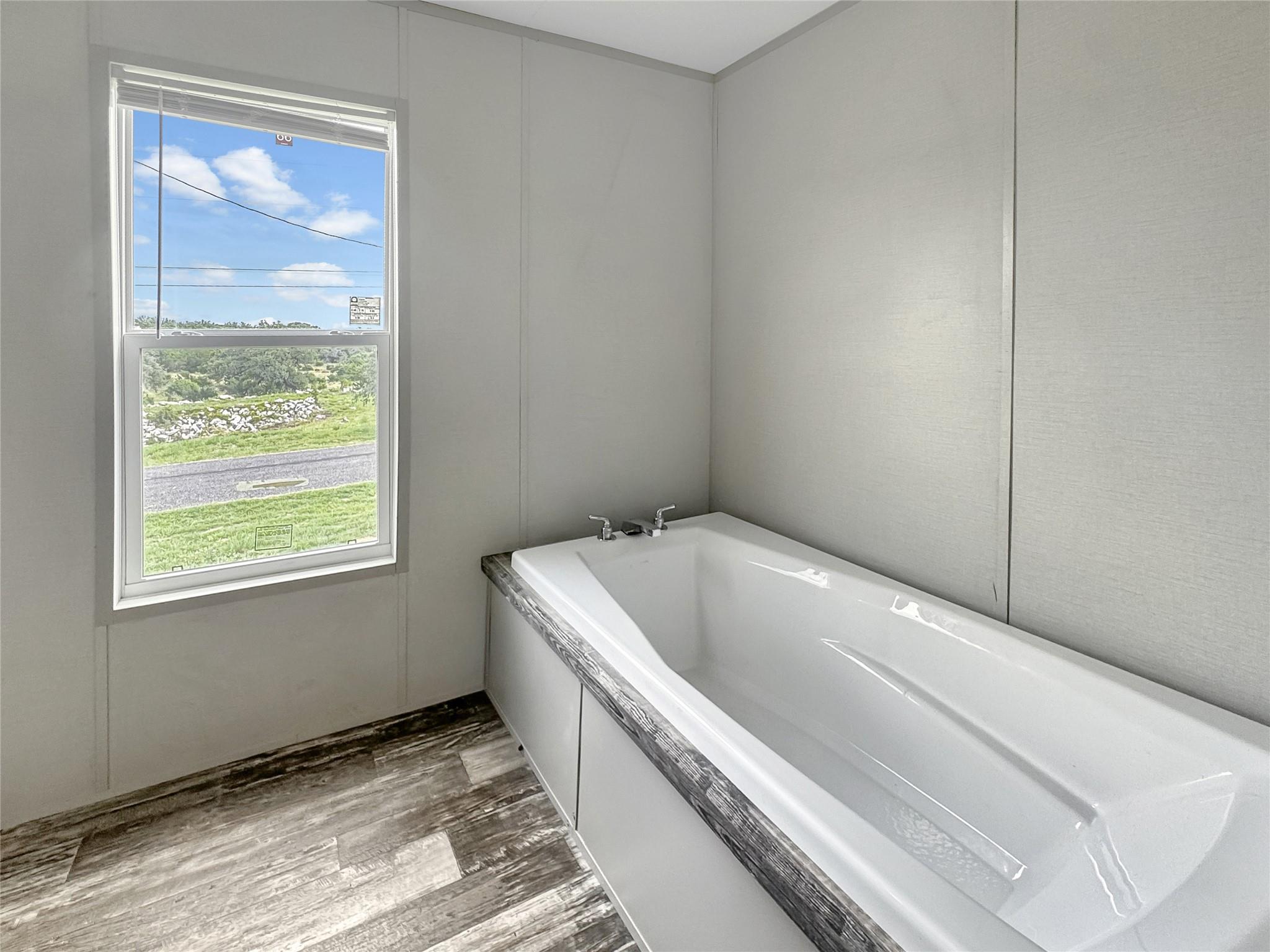 130 Brianna Cir, Johnson City, TX 78636
