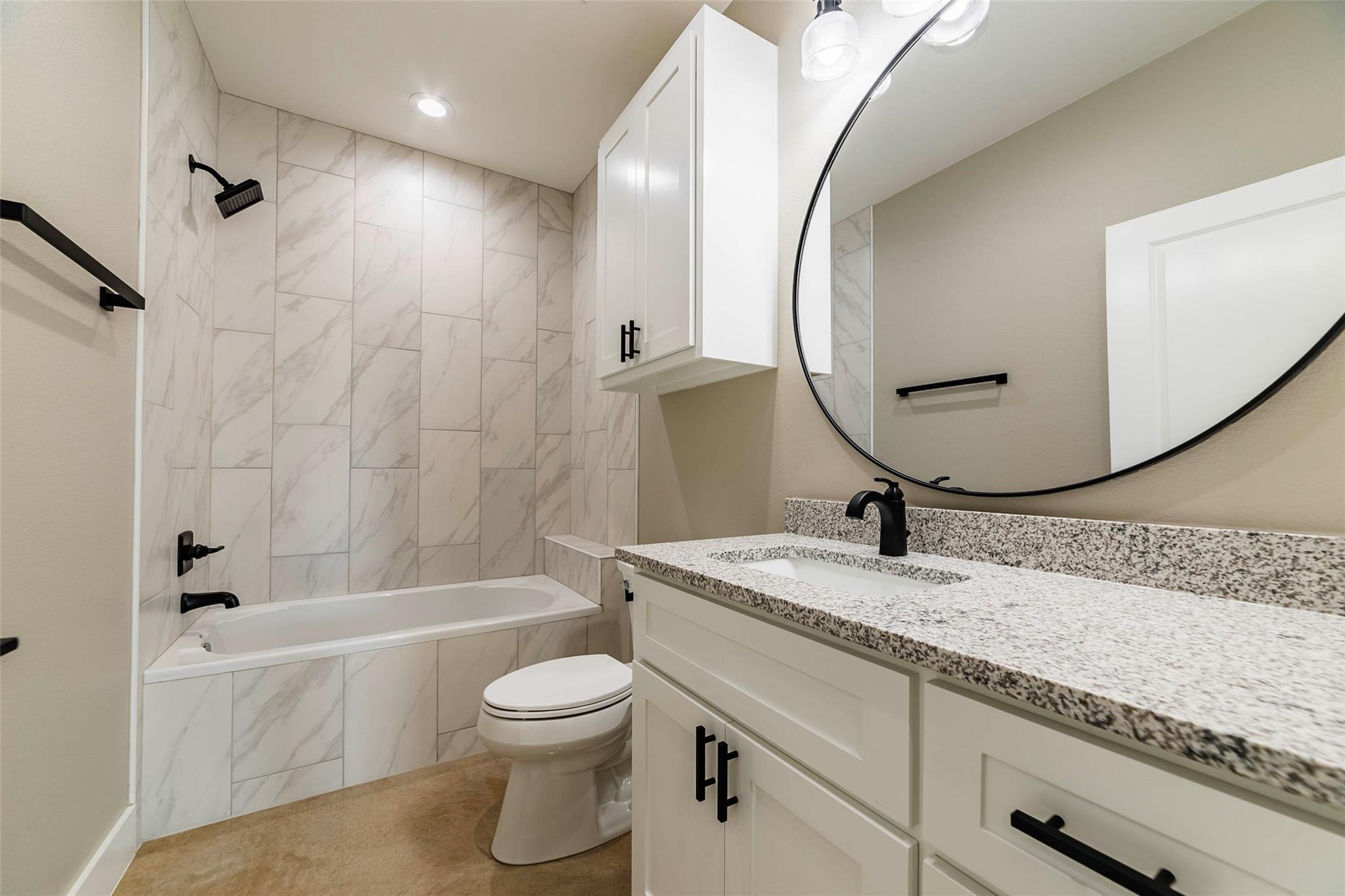 215 Oak Grove Pkwy, Kingsland, TX 78639