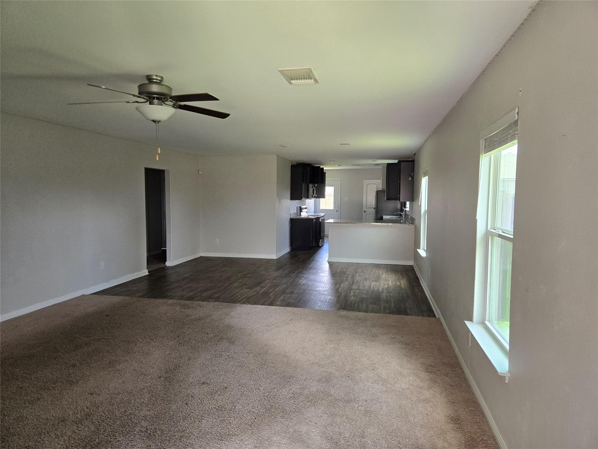 16416 Farmhouse Ln, Elgin, TX 78621