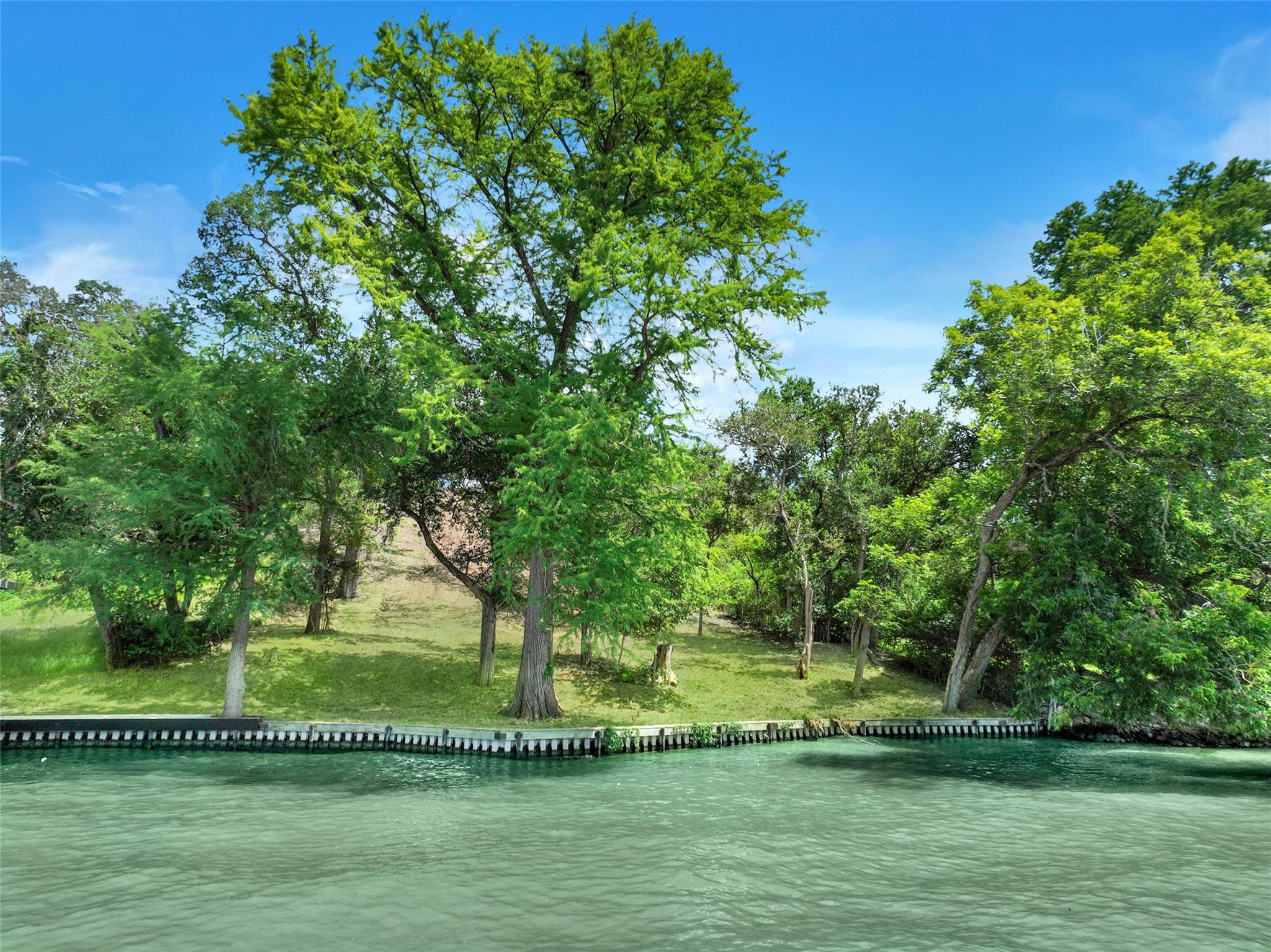 505 E Zipp Rd, New Braunfels, TX 78130