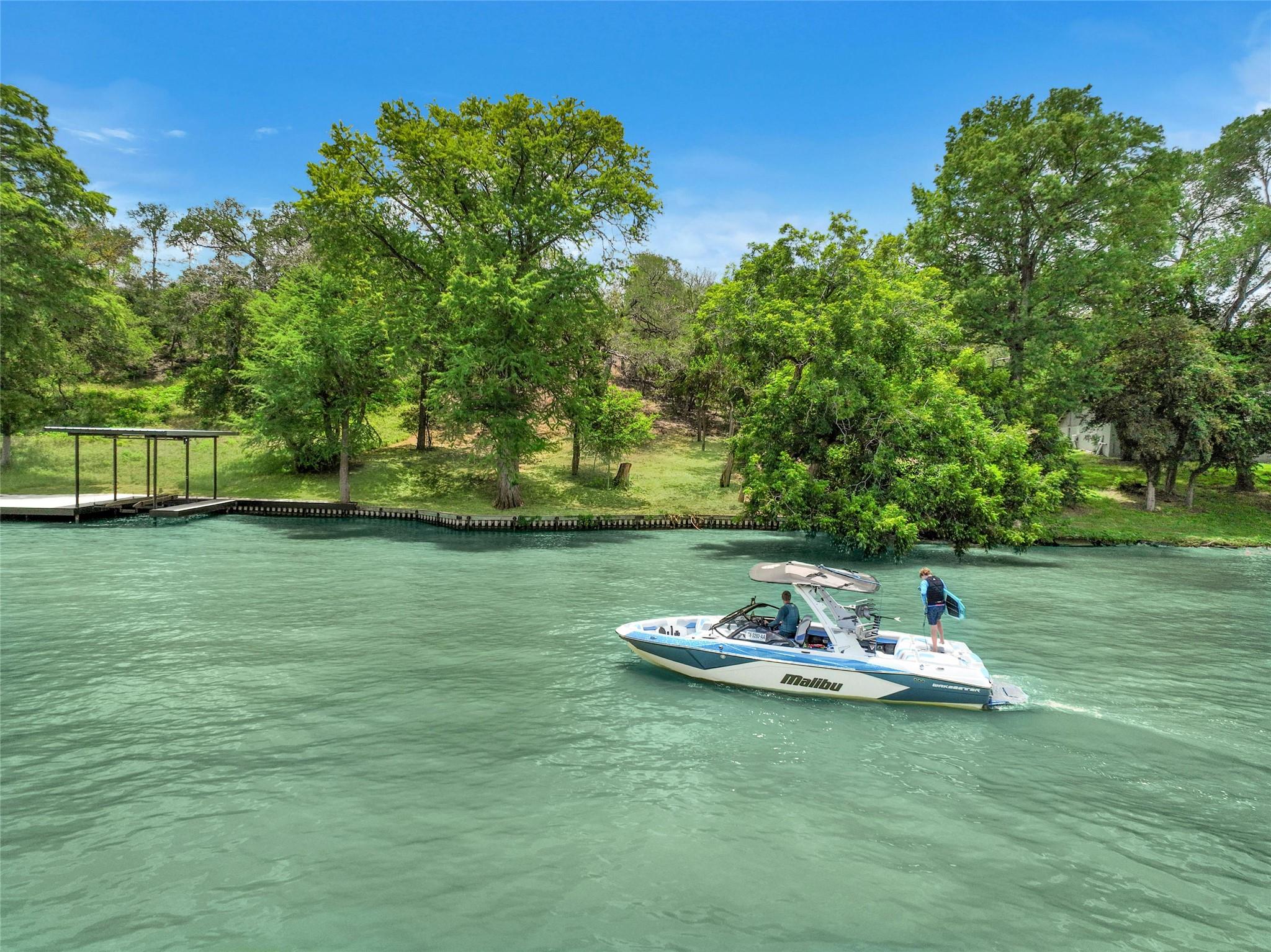 505 E Zipp Rd, New Braunfels, TX 78130