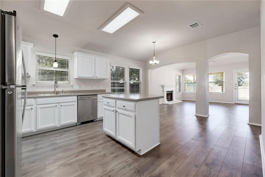 14400 Mowsbury Dr, Austin, TX 78717
