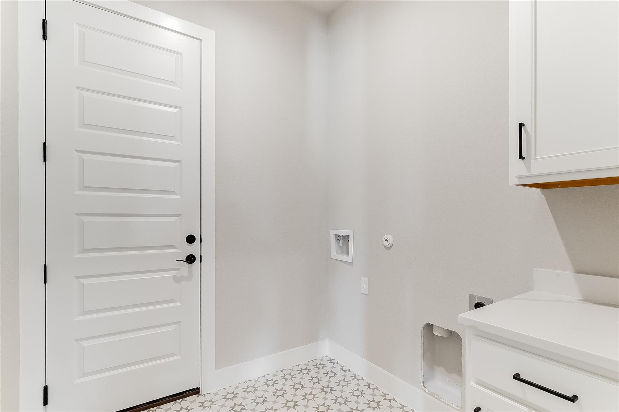 124 Draper Ln, Bertram, TX 78605