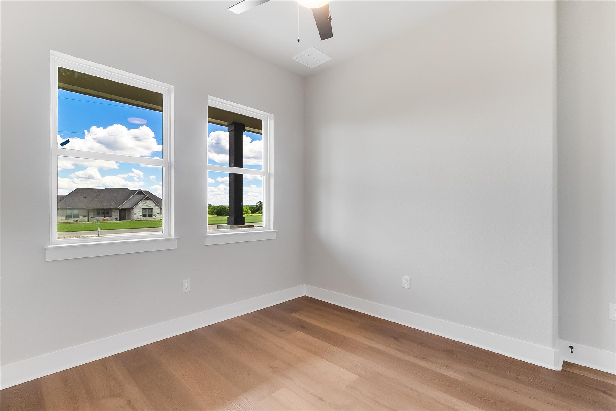 124 Draper Ln, Bertram, TX 78605