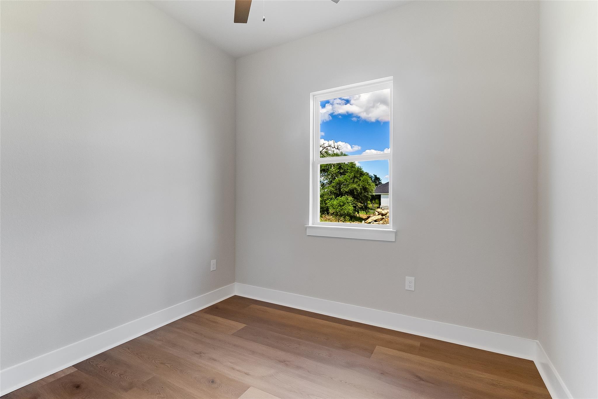124 Draper Ln, Bertram, TX 78605
