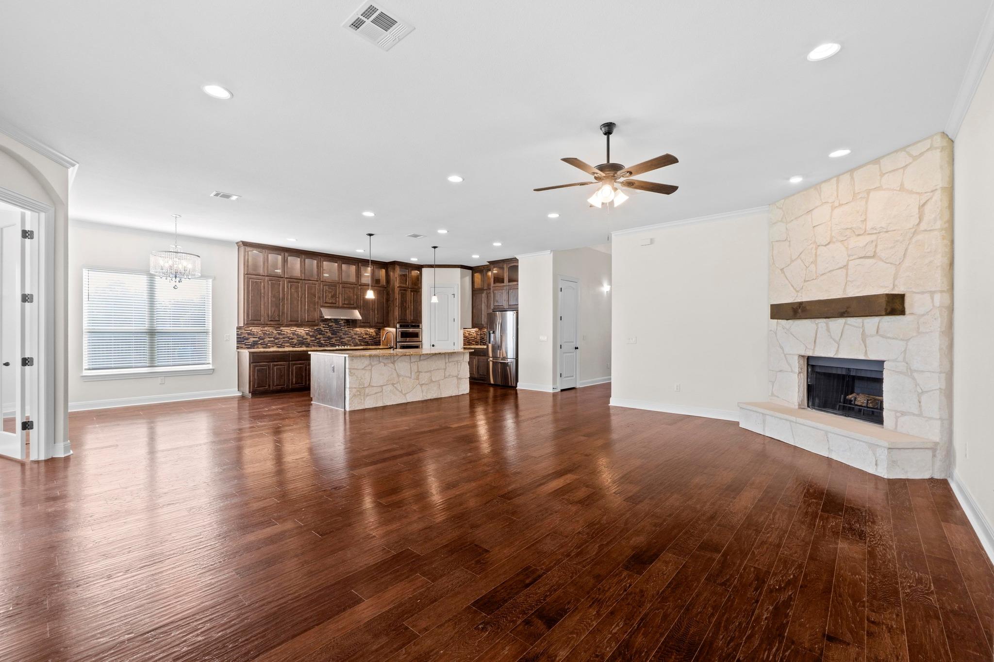 200 TATE Ln, Round Rock, TX 78626