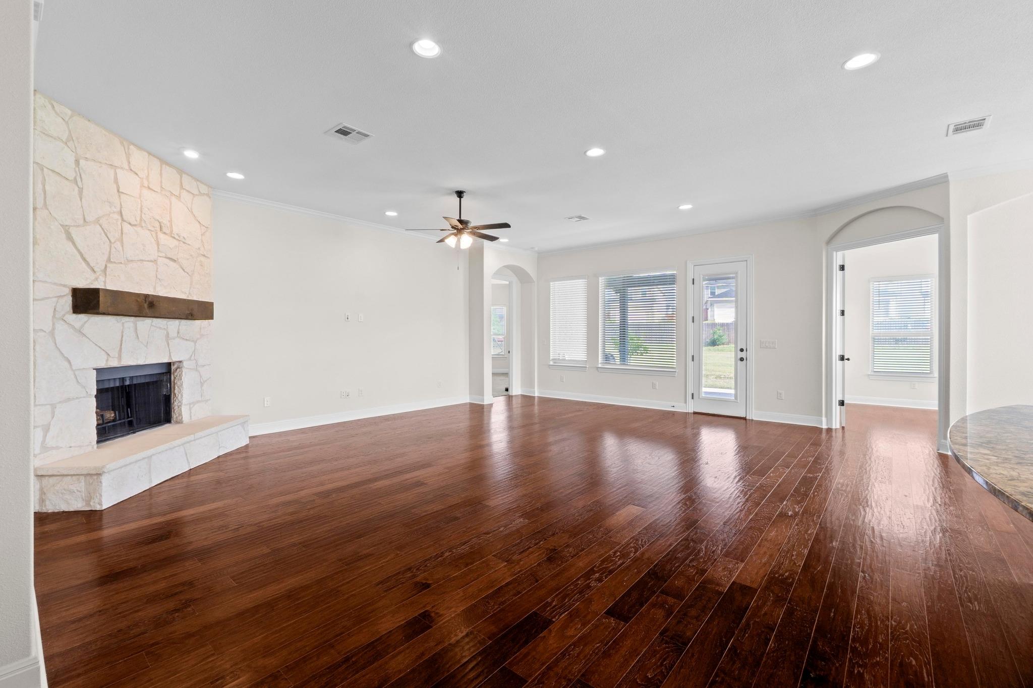 200 TATE Ln, Round Rock, TX 78626