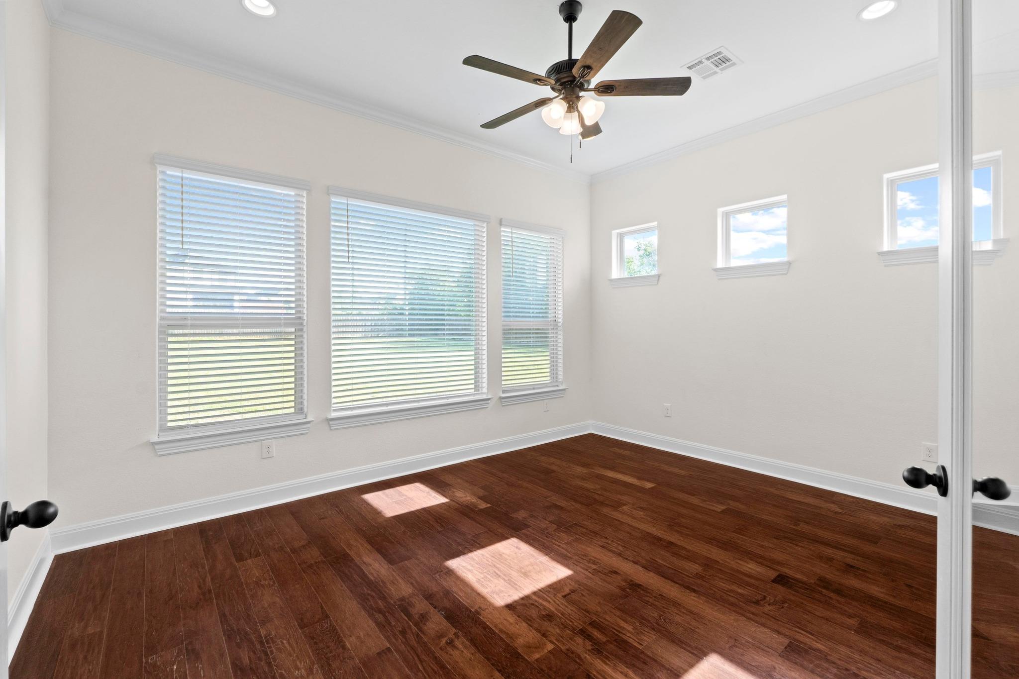 200 TATE Ln, Round Rock, TX 78626