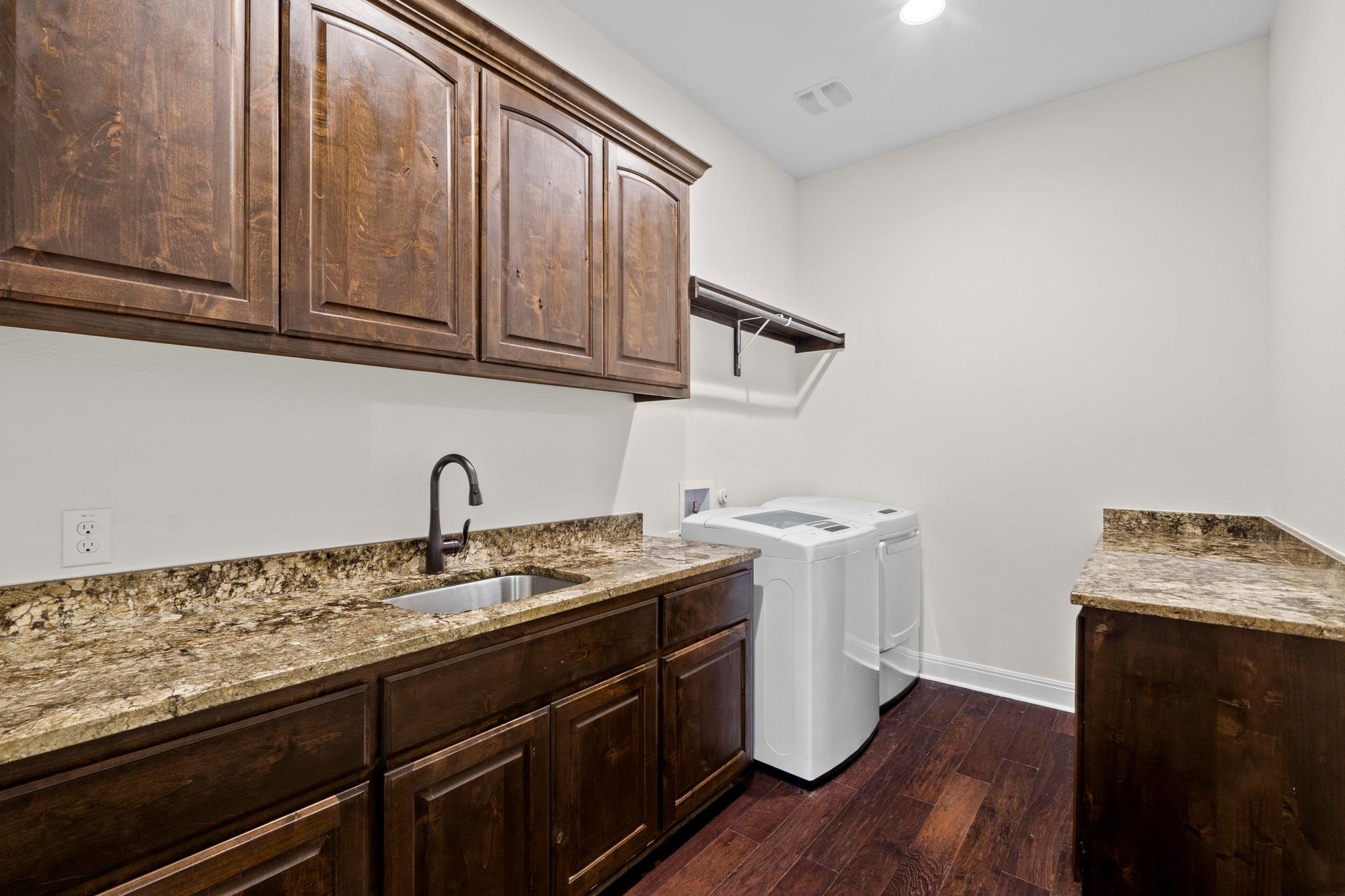 200 TATE Ln, Round Rock, TX 78626