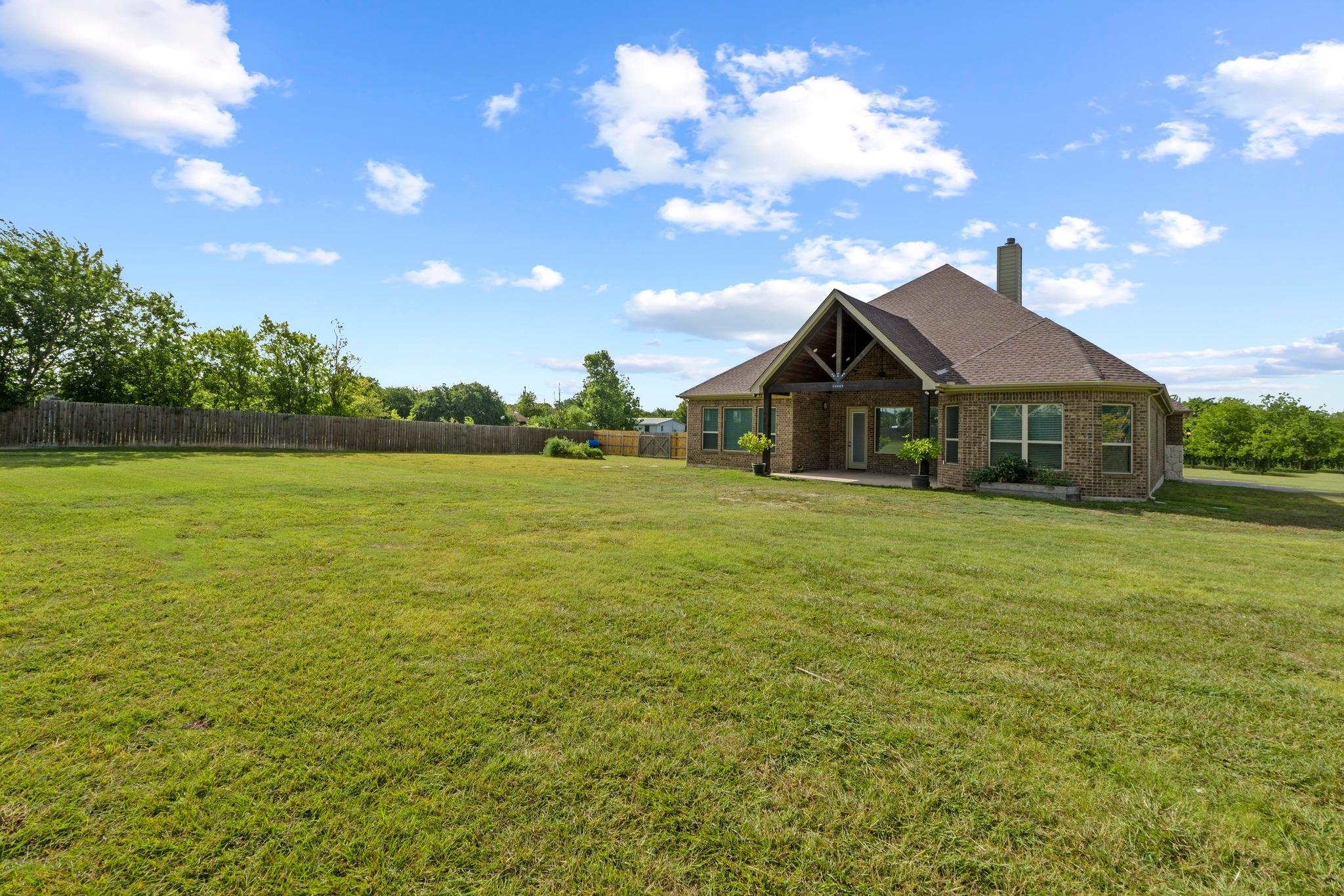 200 TATE Ln, Round Rock, TX 78626