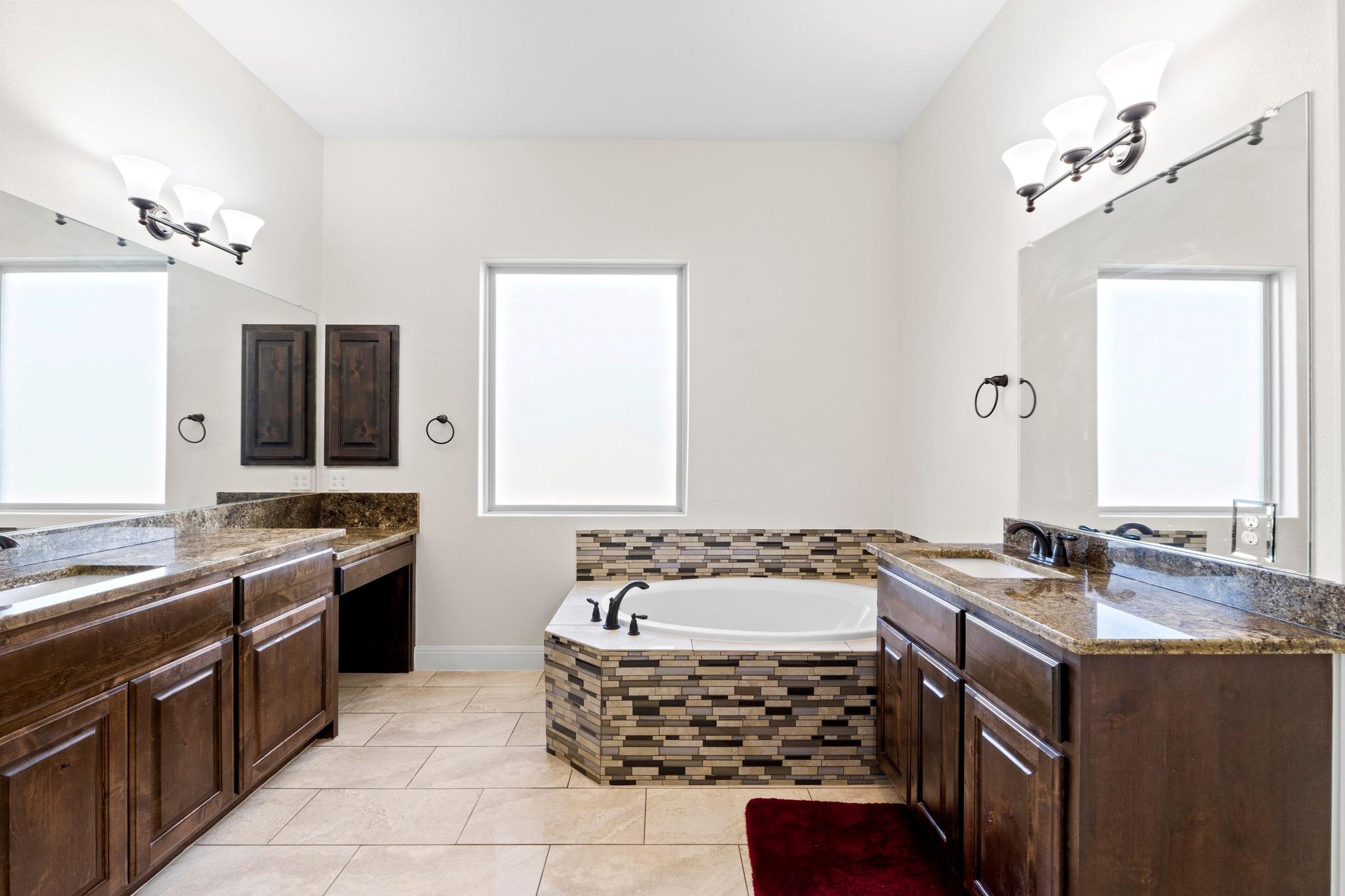 200 TATE Ln, Round Rock, TX 78626