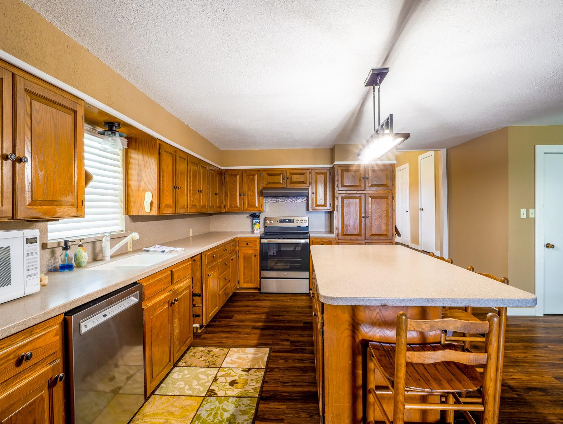 100 Vista Hermosa, Burnet, TX 78611