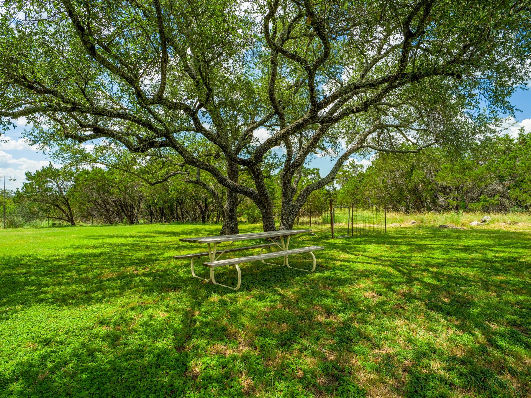 100 Vista Hermosa, Burnet, TX 78611