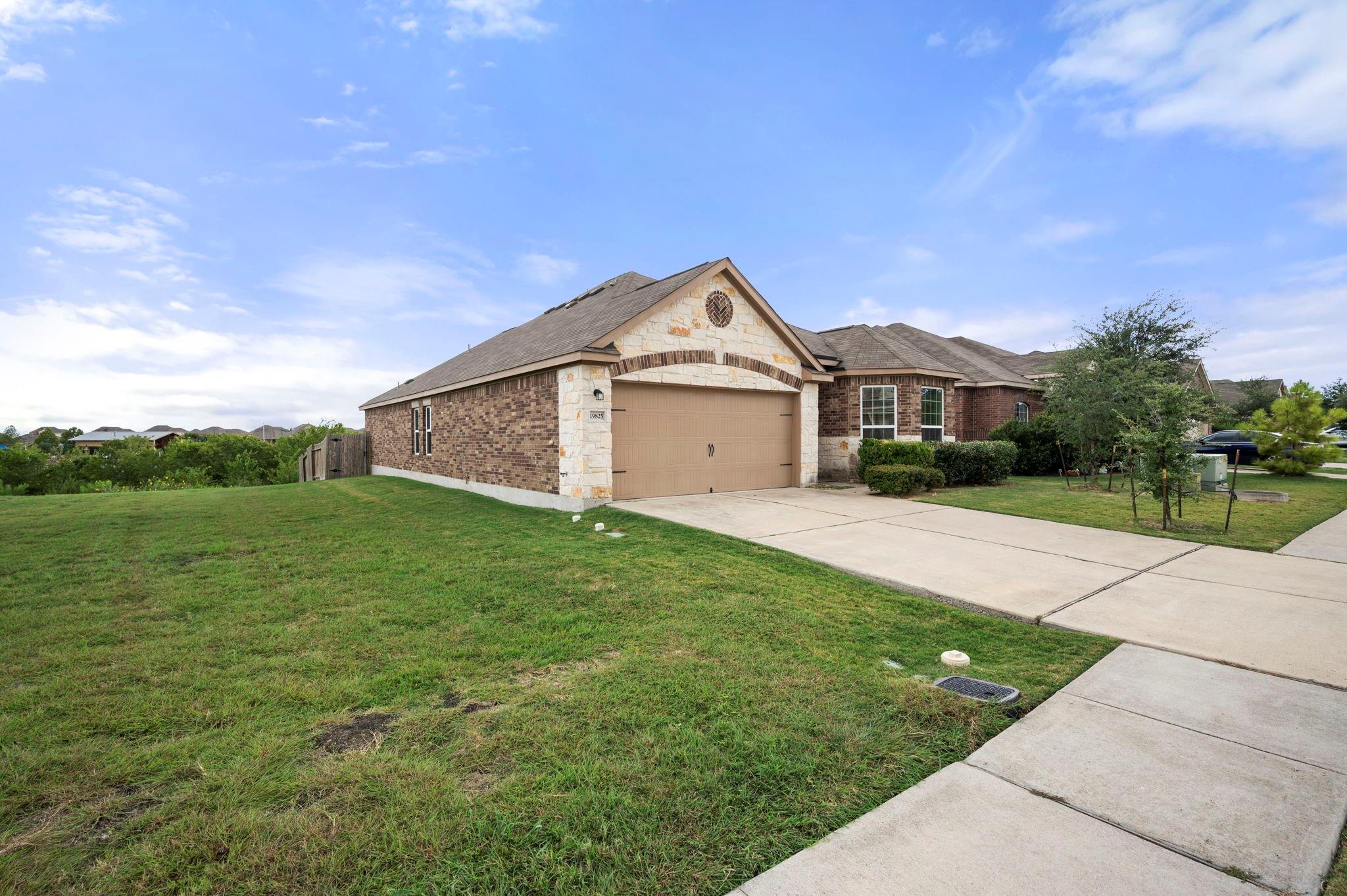 19825 Per Lange Pass, Manor, TX 78653