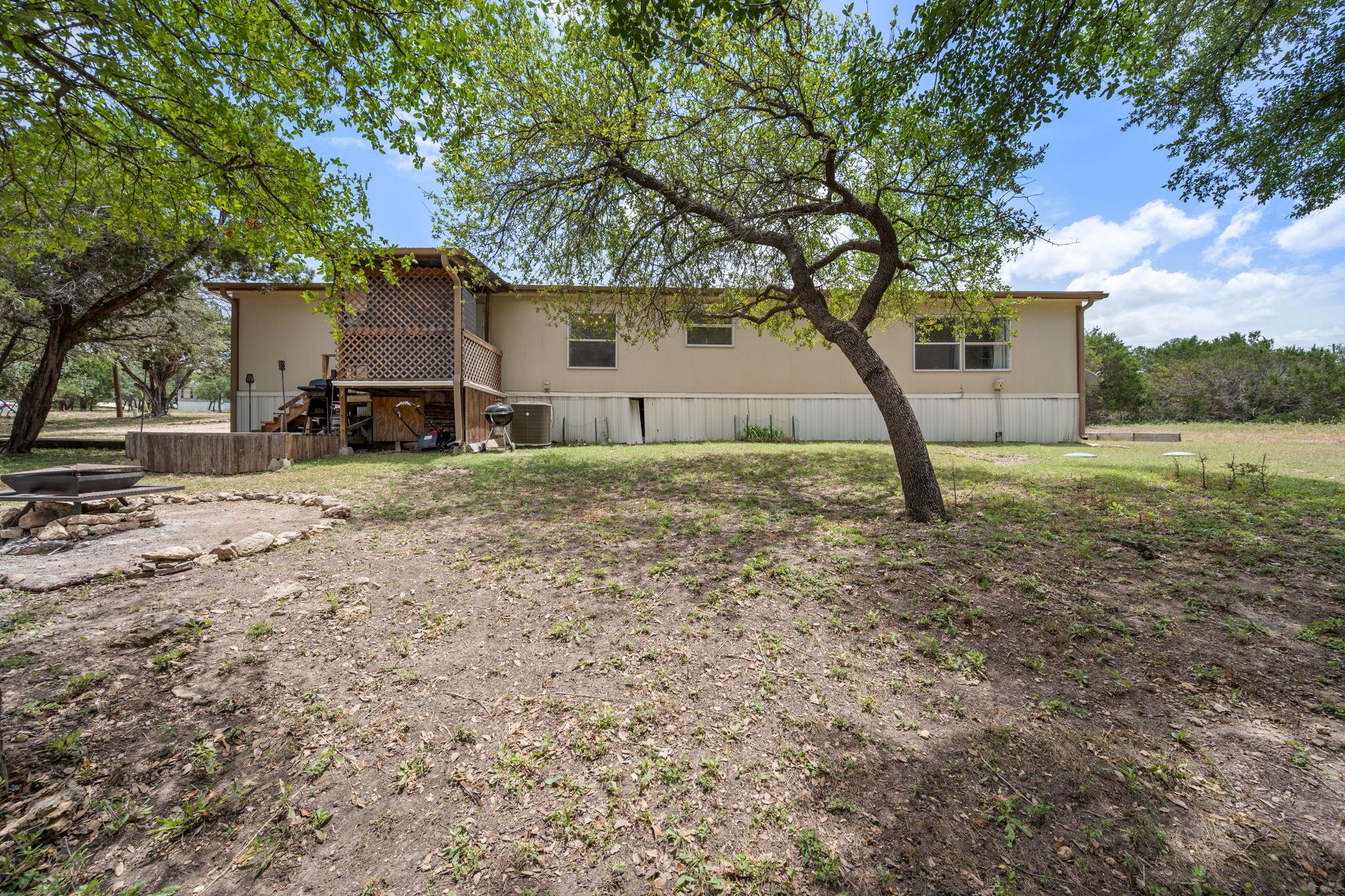 140 Creedmore Dr, Liberty Hill, TX 78642