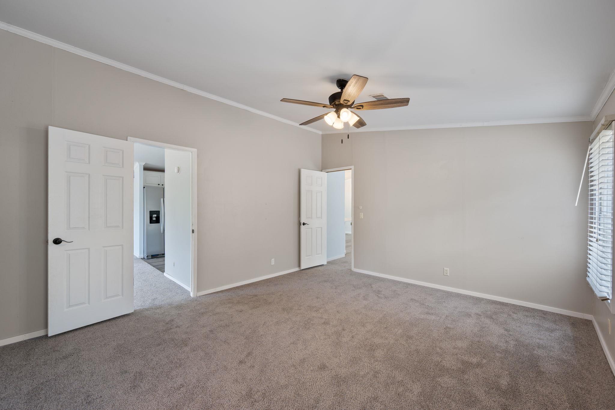 140 Creedmore Dr, Liberty Hill, TX 78642
