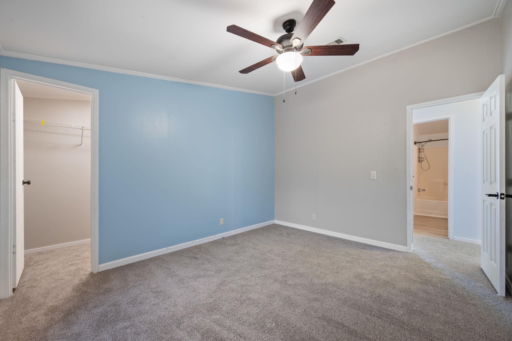 140 Creedmore Dr, Liberty Hill, TX 78642