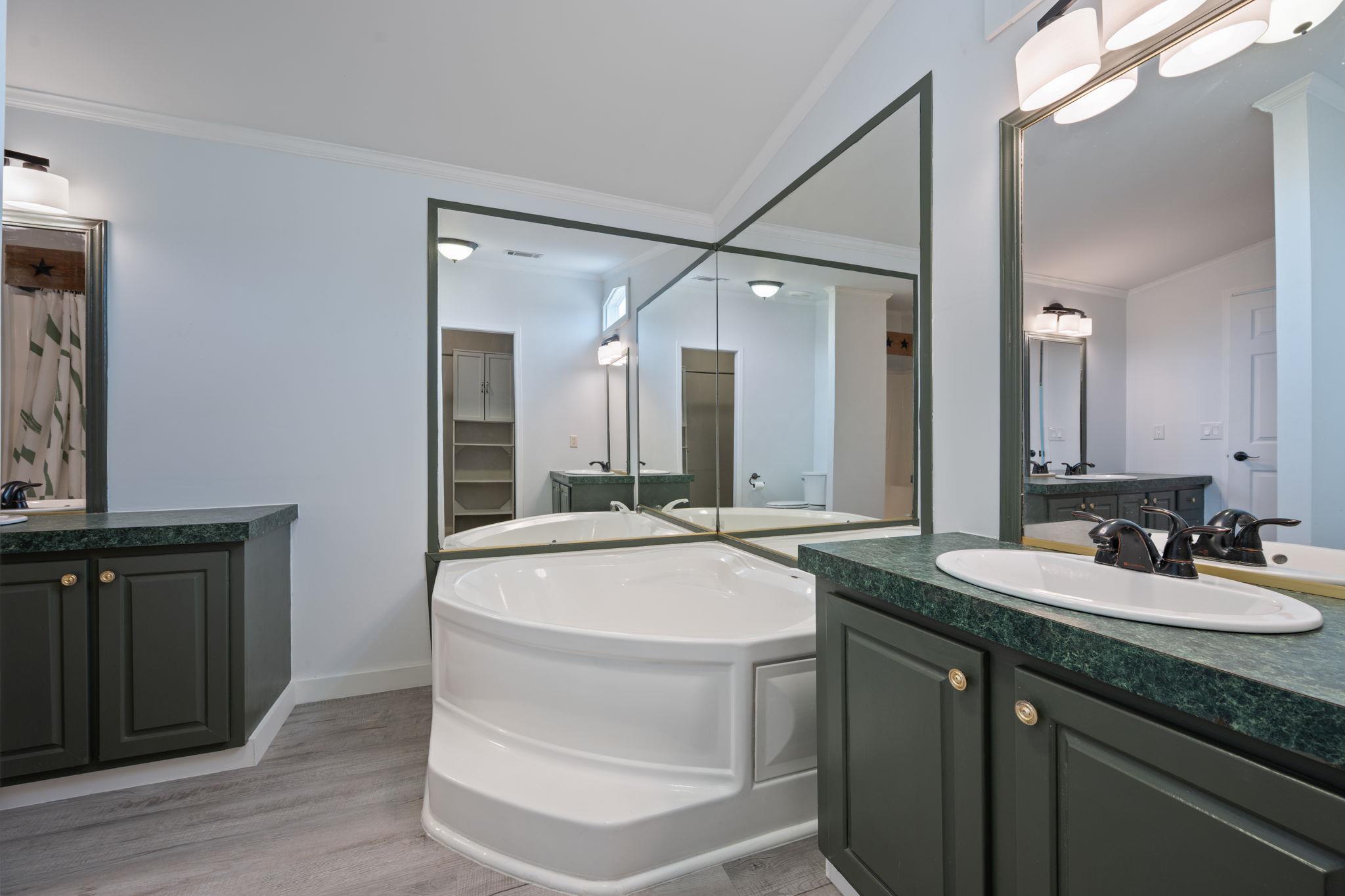 140 Creedmore Dr, Liberty Hill, TX 78642