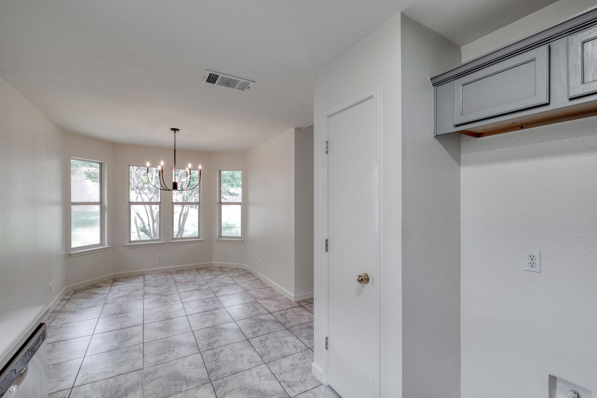 1604 Southwestern Blvd, Georgetown, TX 78626