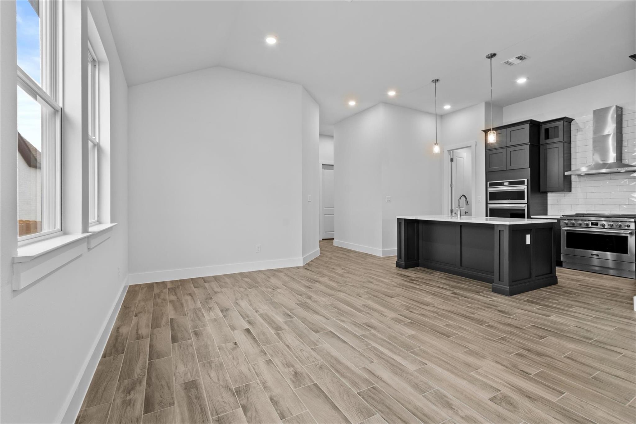 8521 Pine Muhly Dr, Lago Vista, TX 78645