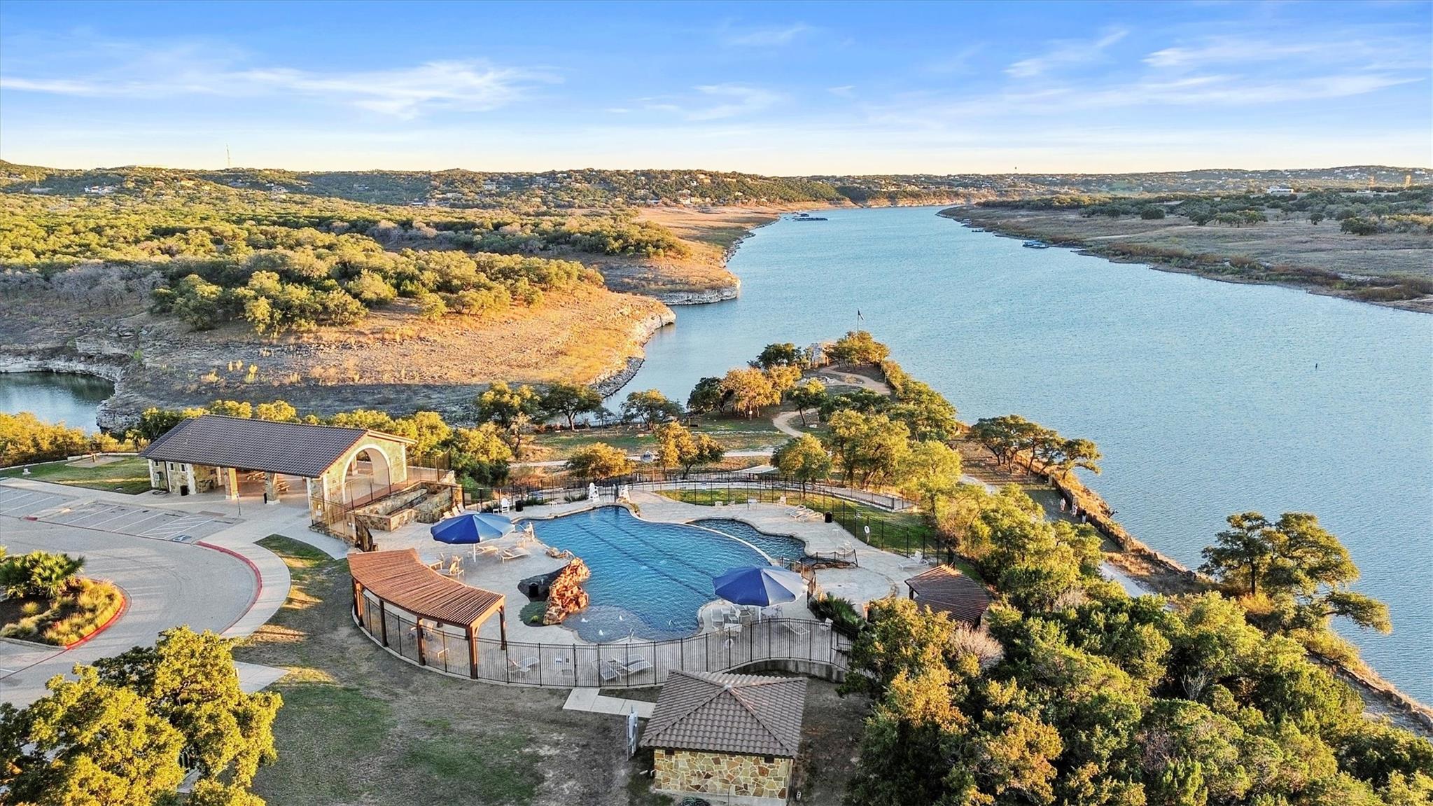 8521 Pine Muhly Dr, Lago Vista, TX 78645