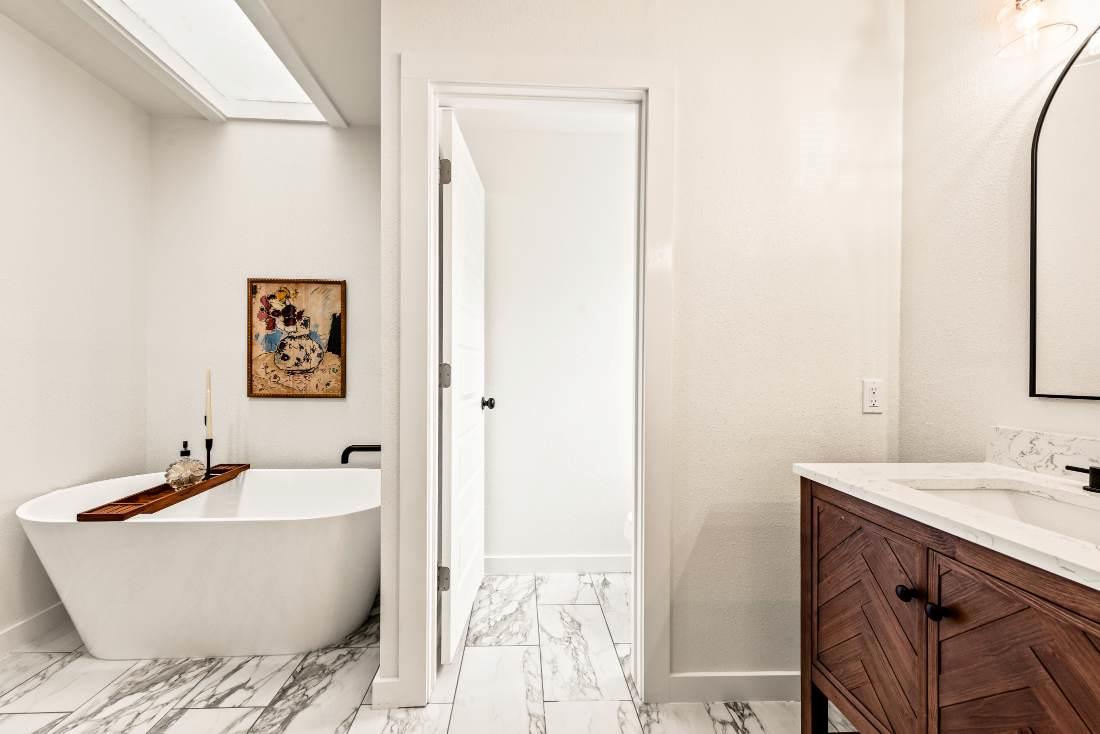 8401 Persimmon Grv, Austin, TX 78737