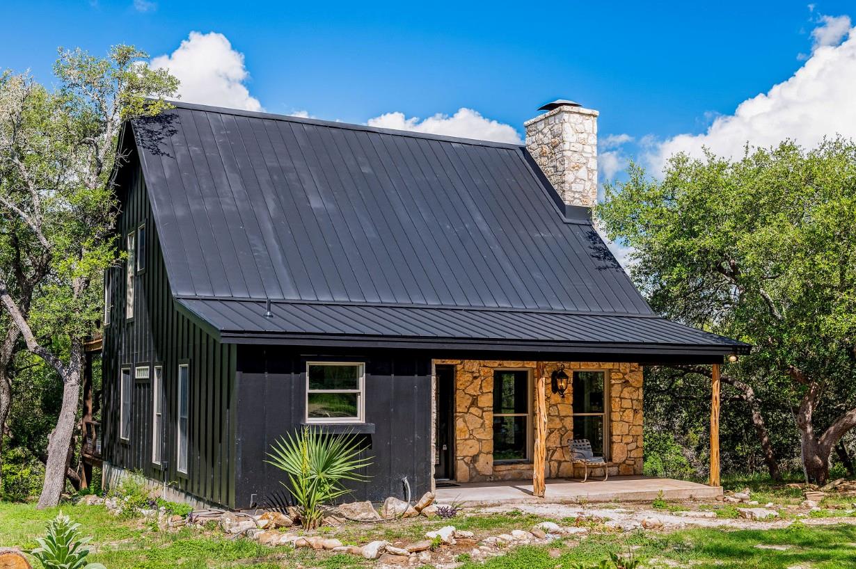 110 Windy Ridge Ln, Wimberley, TX 78676