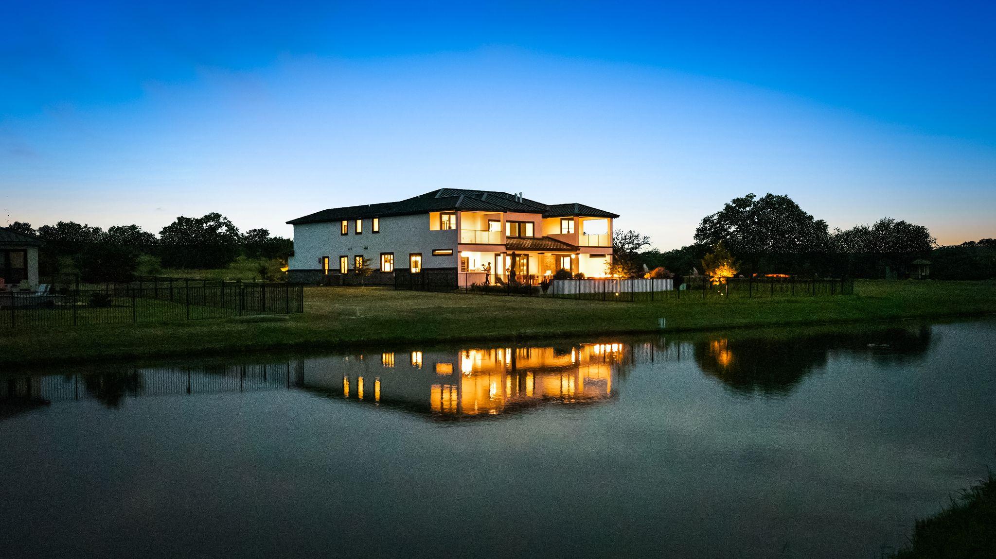 104 Summerlife Ln, Kingsland, TX 78639