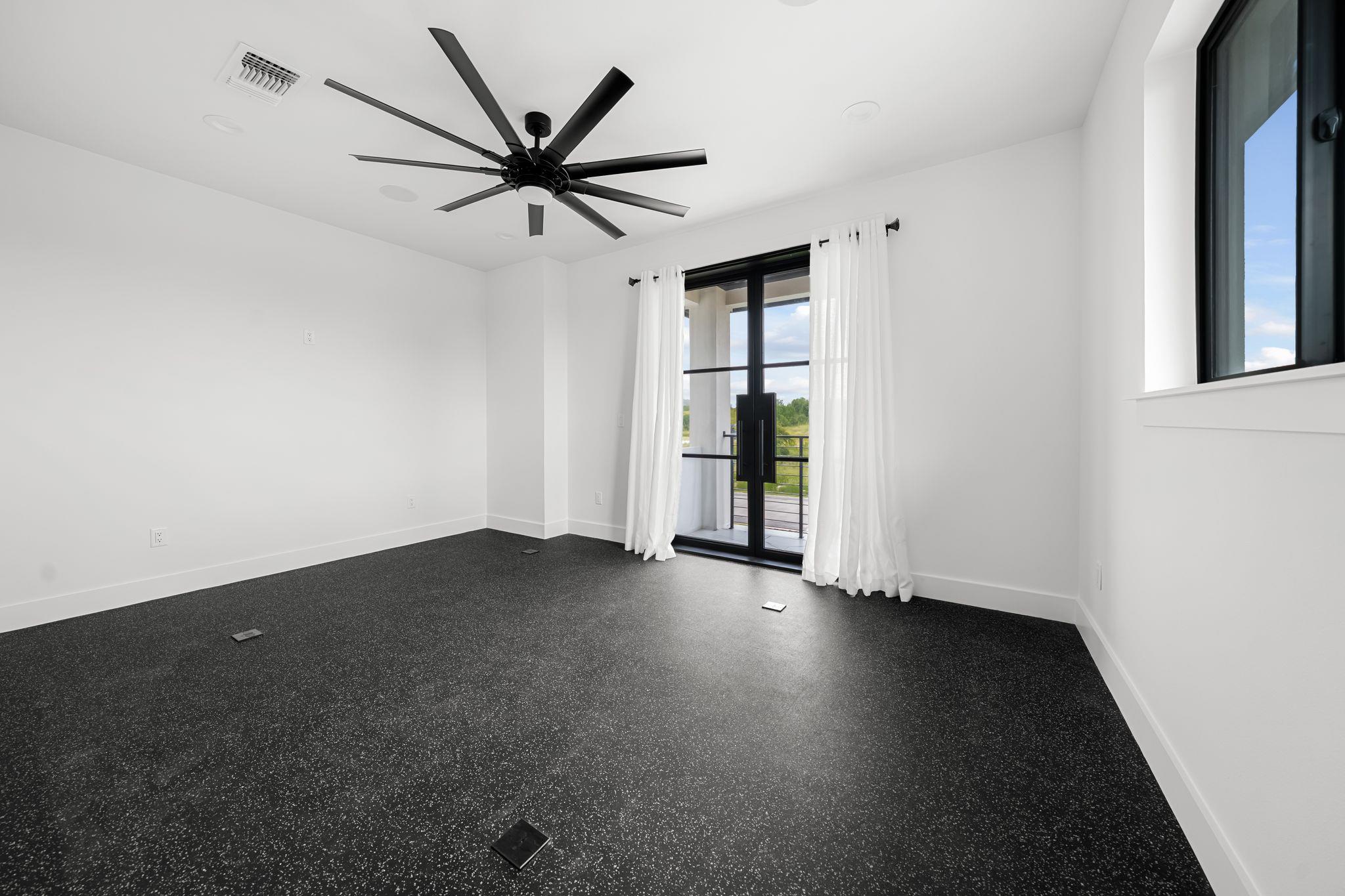 104 Summerlife Ln, Kingsland, TX 78639
