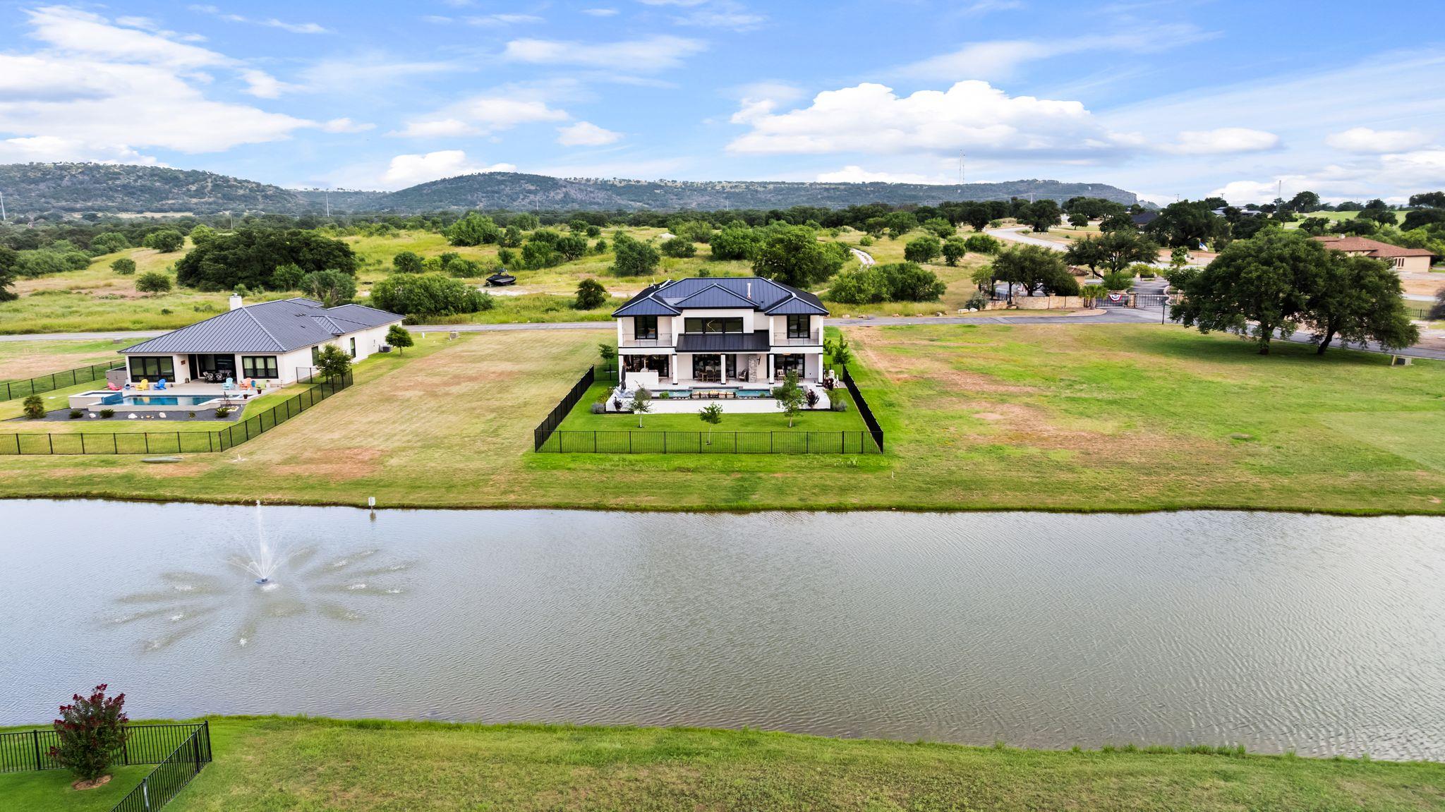 104 Summerlife Ln, Kingsland, TX 78639