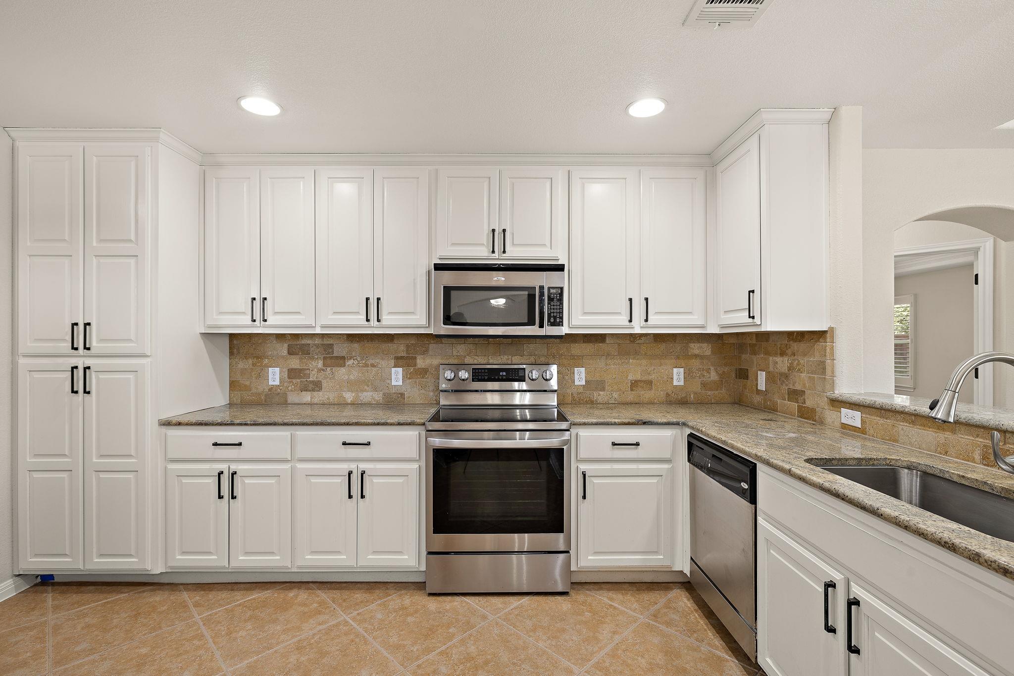 3608 Rockefeller Cv, Lago Vista, TX 78645