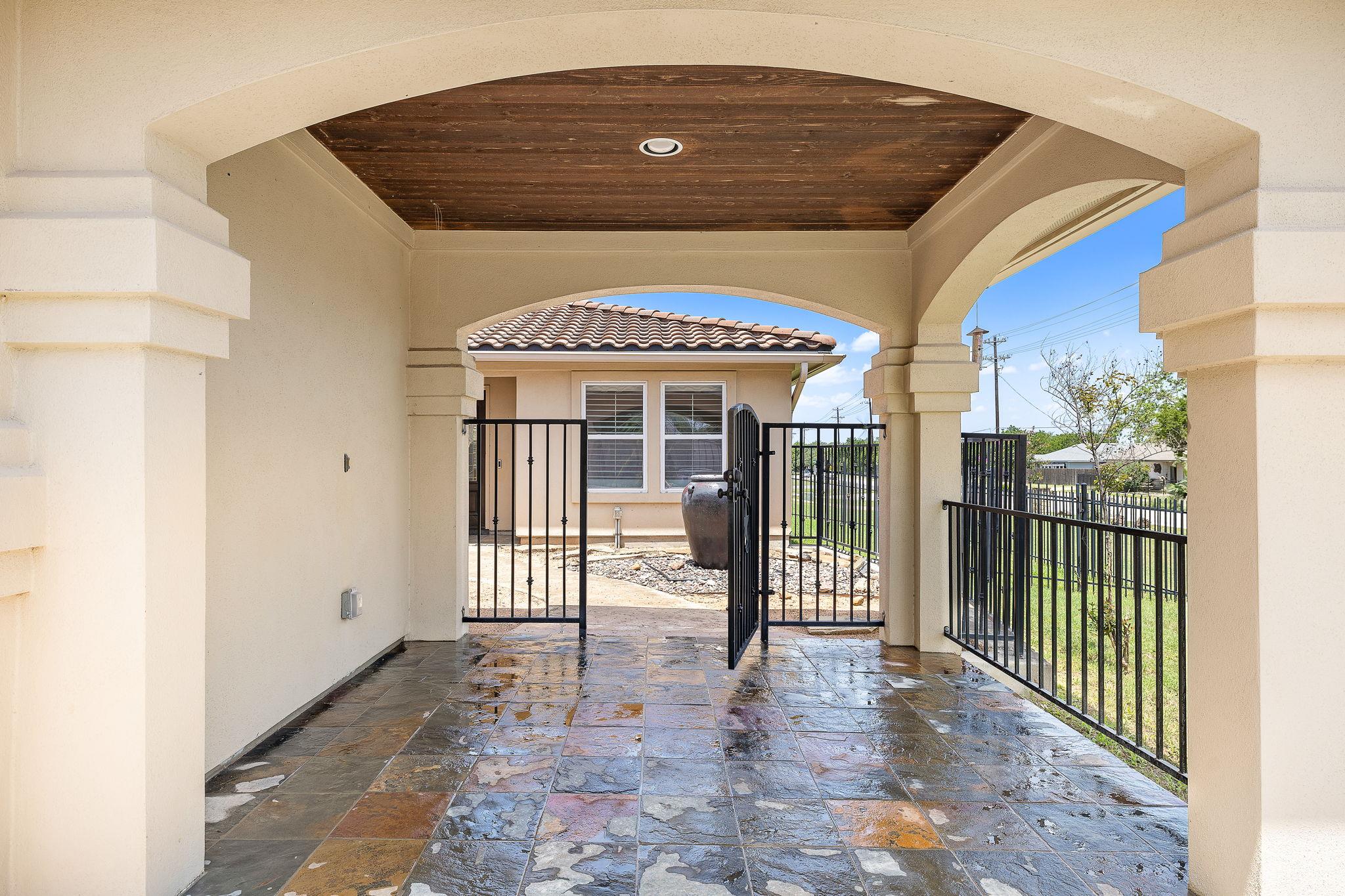 3608 Rockefeller Cv, Lago Vista, TX 78645