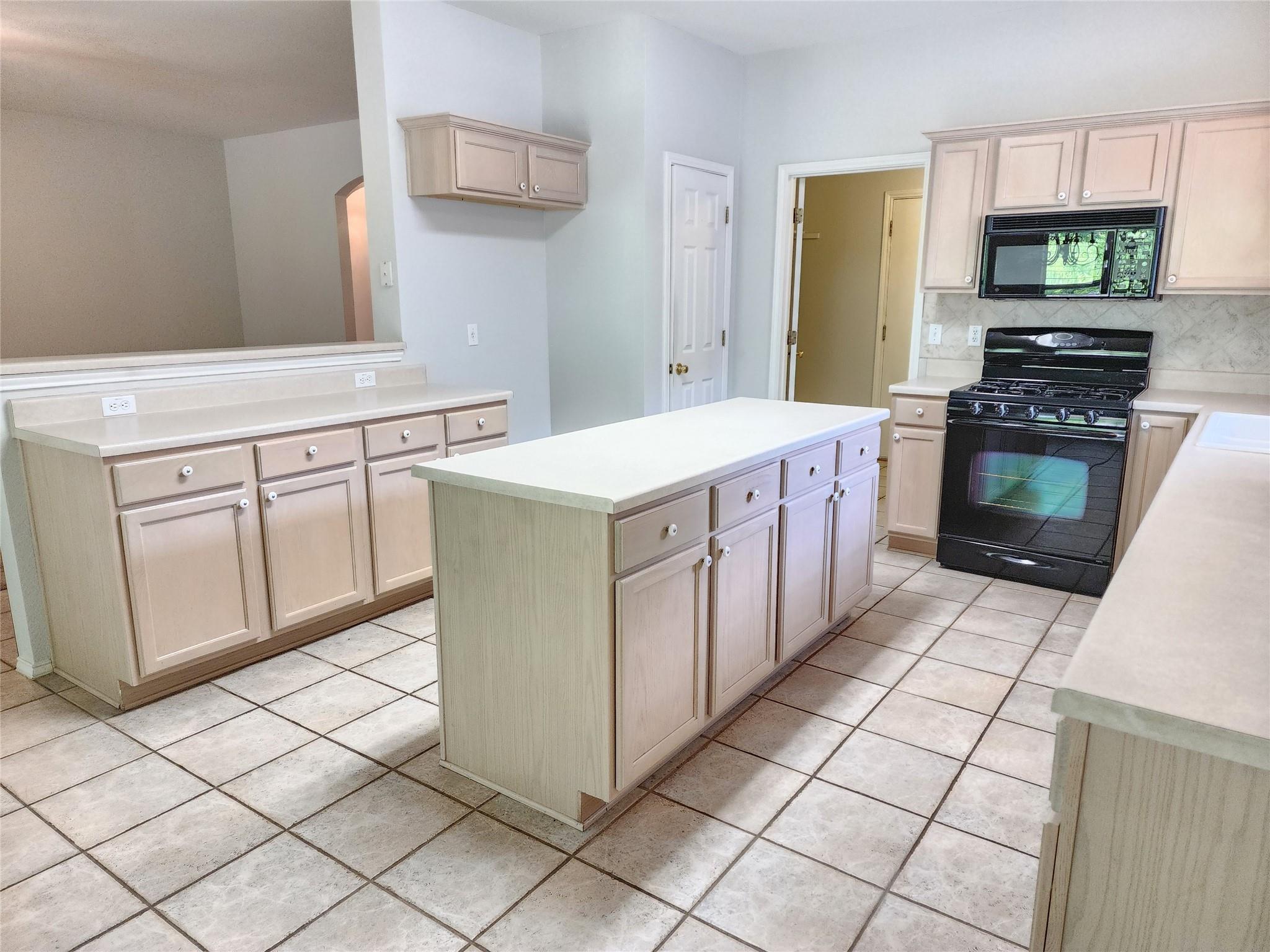 2600 Willow Way, Round Rock, TX 78664