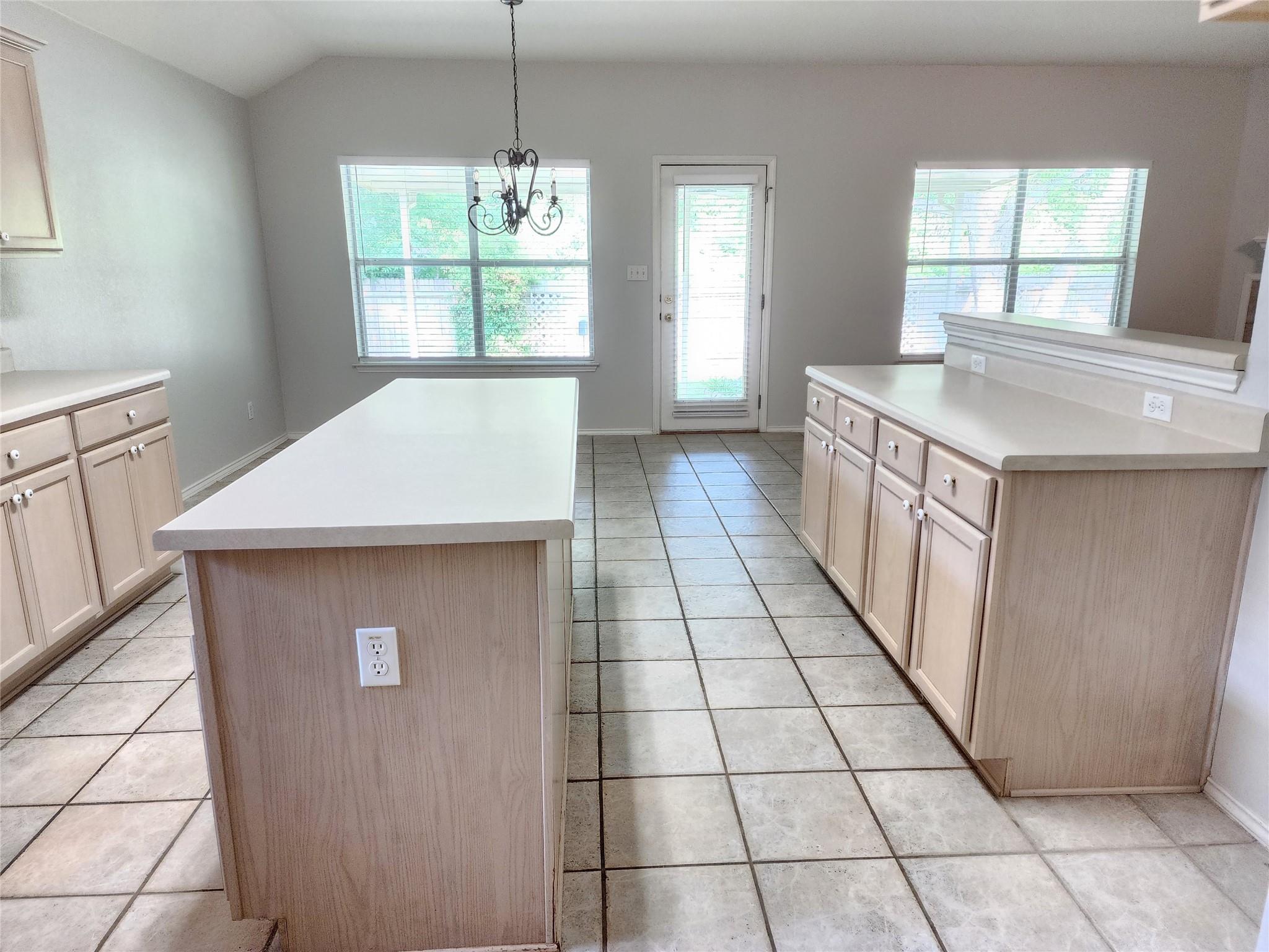 2600 Willow Way, Round Rock, TX 78664