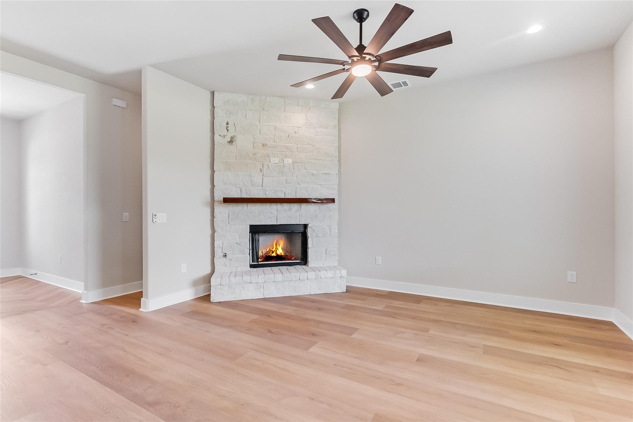 130 Draper Ln, Bertram, TX 78605