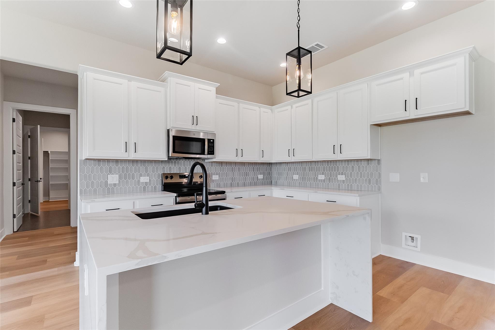 130 Draper Ln, Bertram, TX 78605