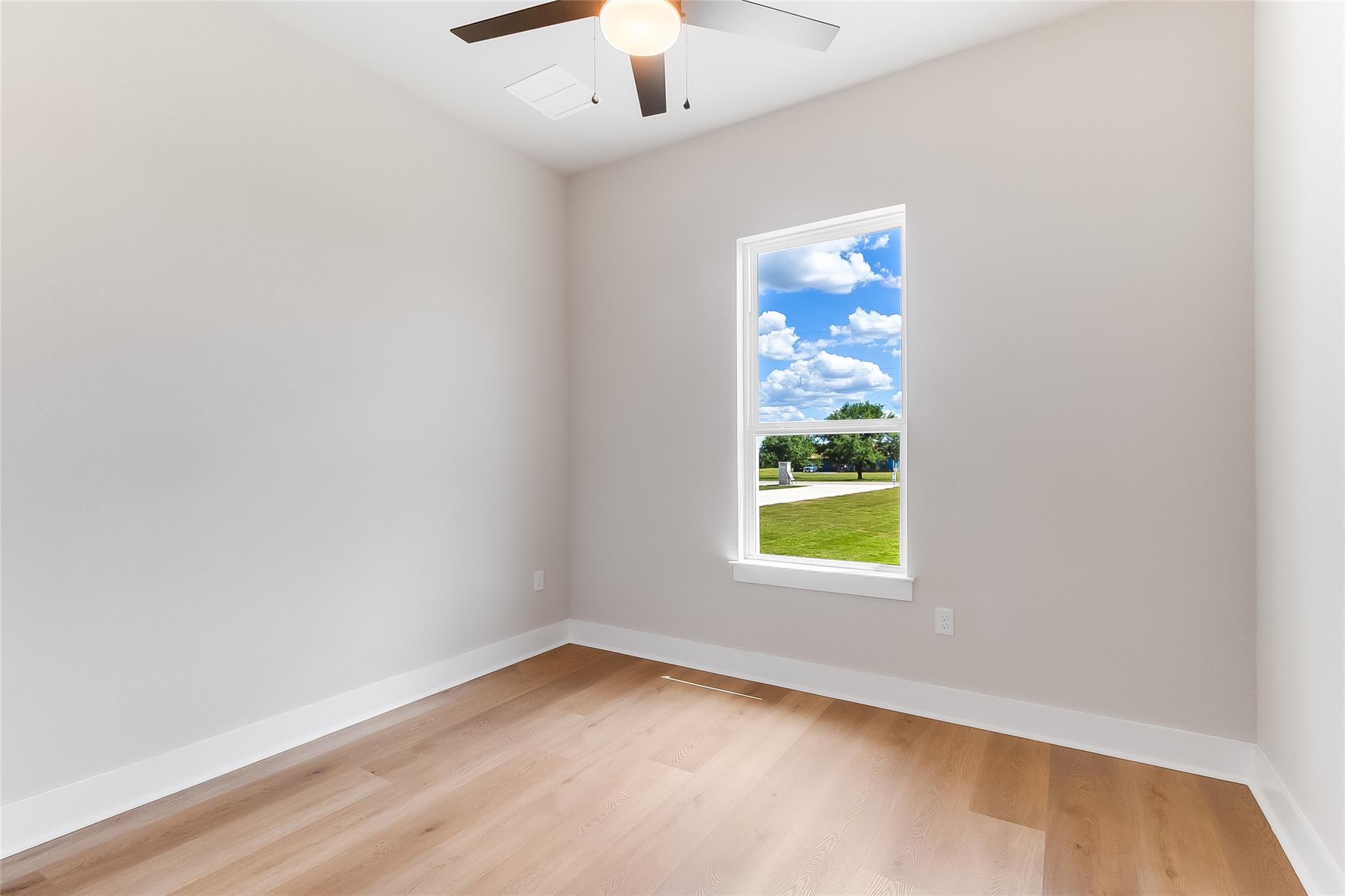 130 Draper Ln, Bertram, TX 78605