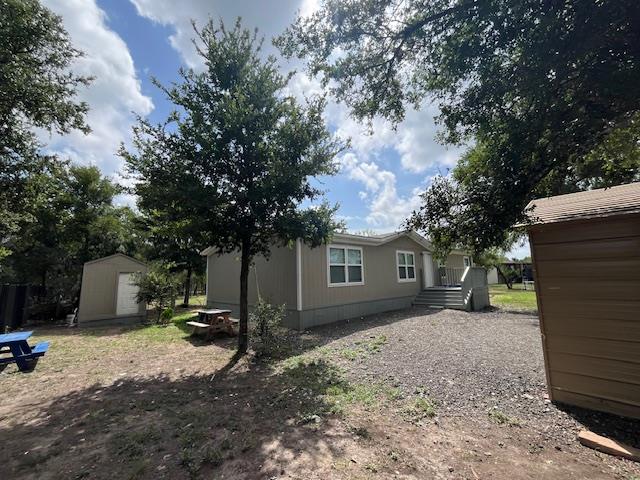 143 La Fortuna Dr, Del Valle, TX 78617