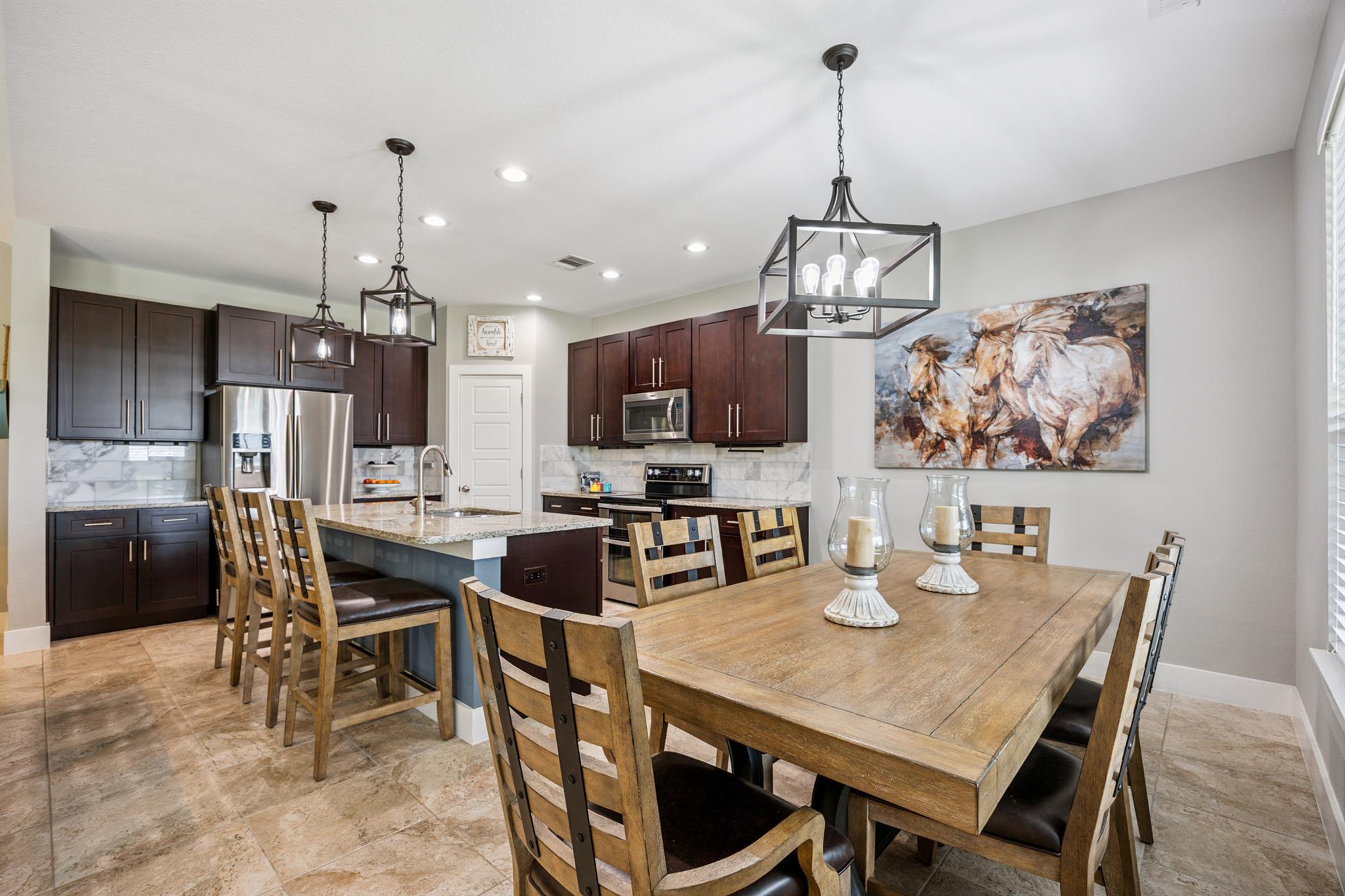 206 N Augusta Dr, Point Venture, TX 78645