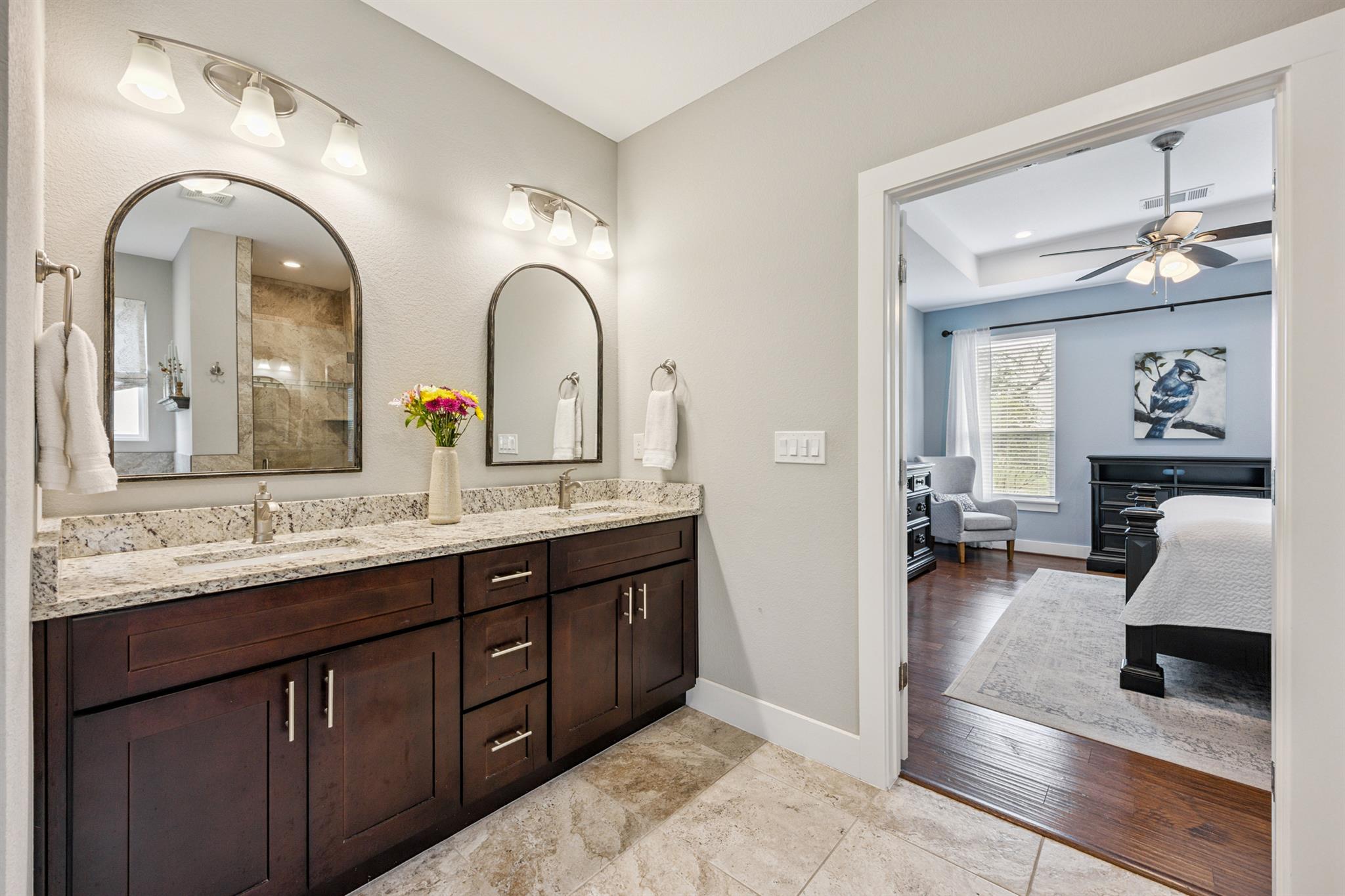 206 N Augusta Dr, Point Venture, TX 78645