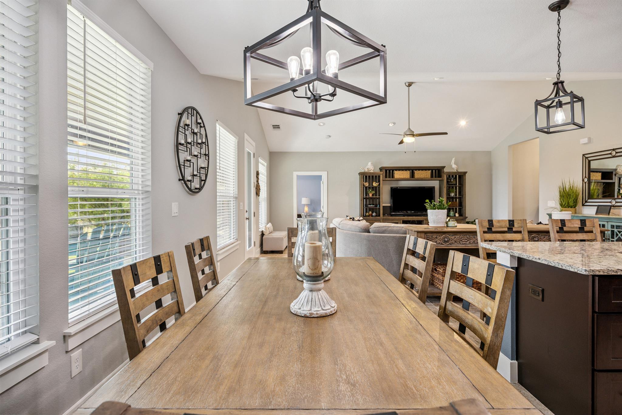 206 N Augusta Dr, Point Venture, TX 78645