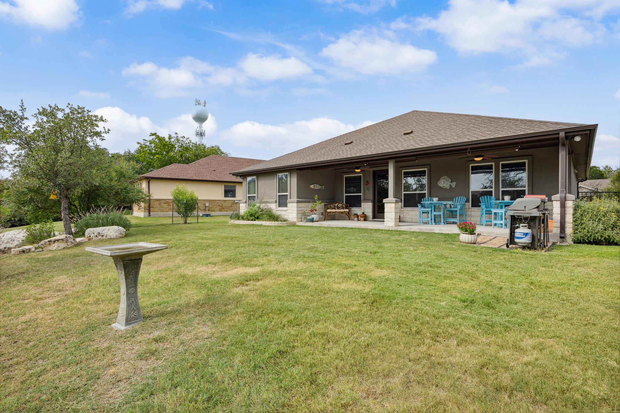 206 N Augusta Dr, Point Venture, TX 78645