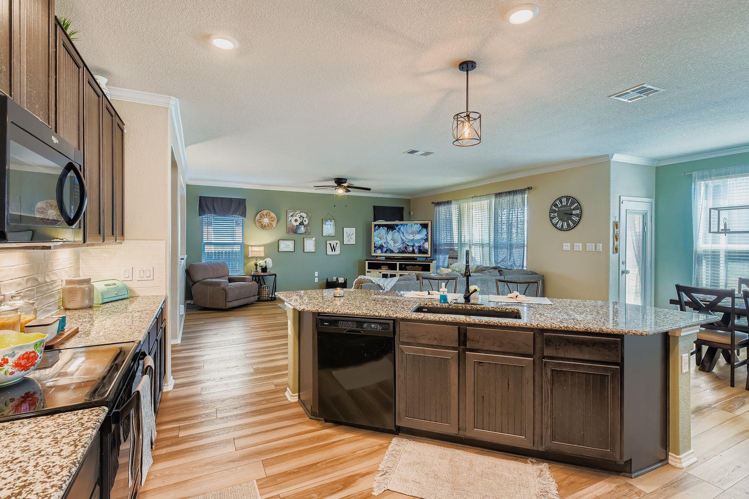 265 Kat Garnet Dr, Kyle, TX 78640