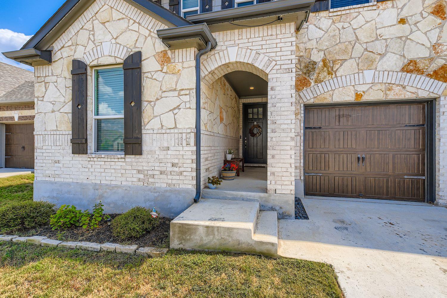 265 Kat Garnet Dr, Kyle, TX 78640