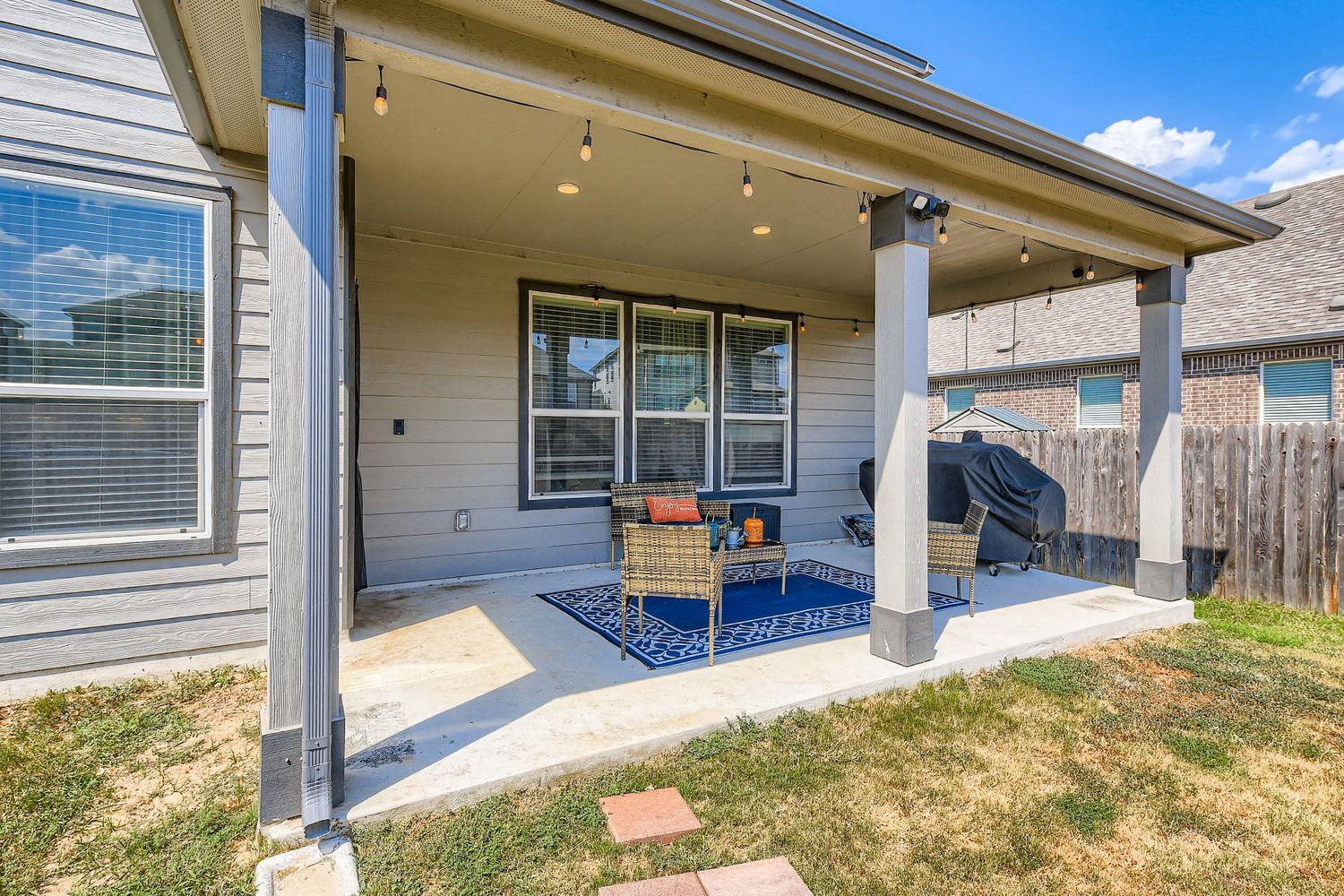 265 Kat Garnet Dr, Kyle, TX 78640