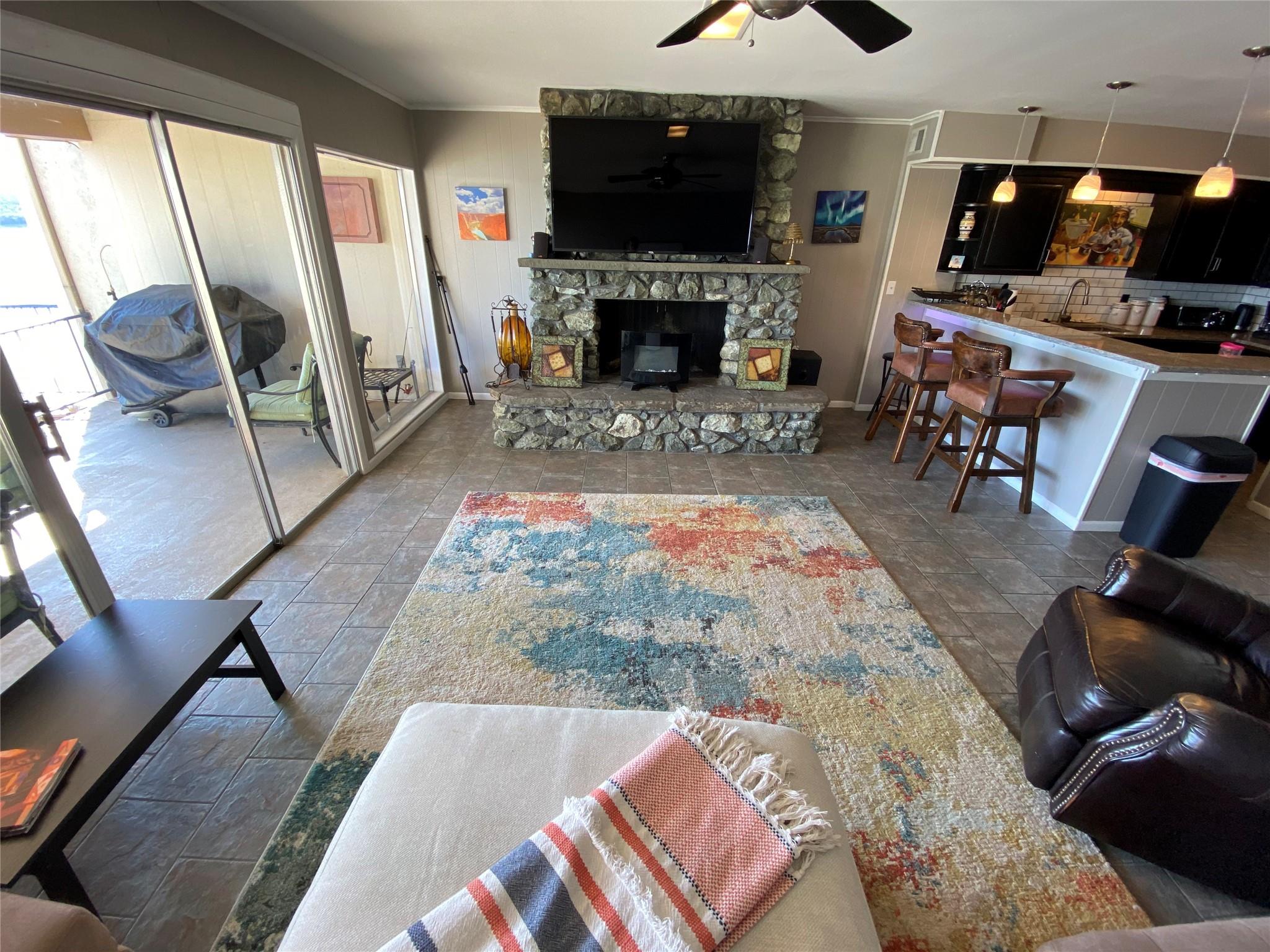 1601 Judy Lynn Dr # 111, Spicewood, TX 78669