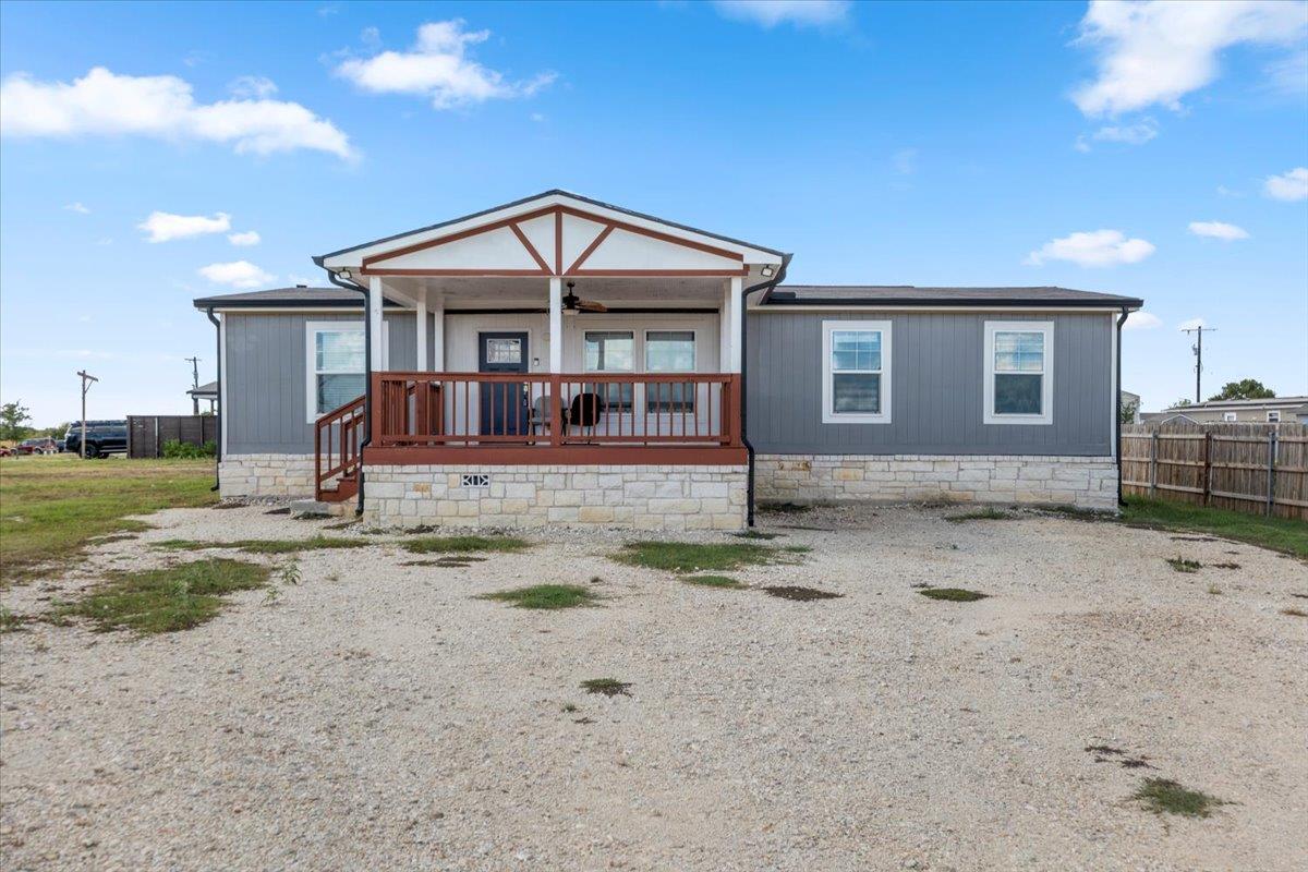 104 Pineapple Sage Cv, Dale, TX 78616