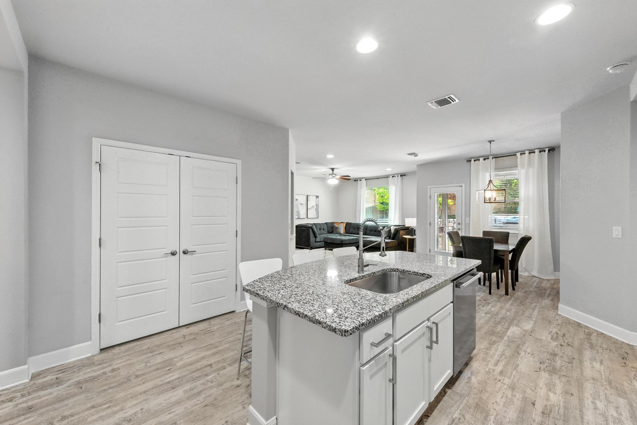 9108 Alex Ln, Austin, TX 78748