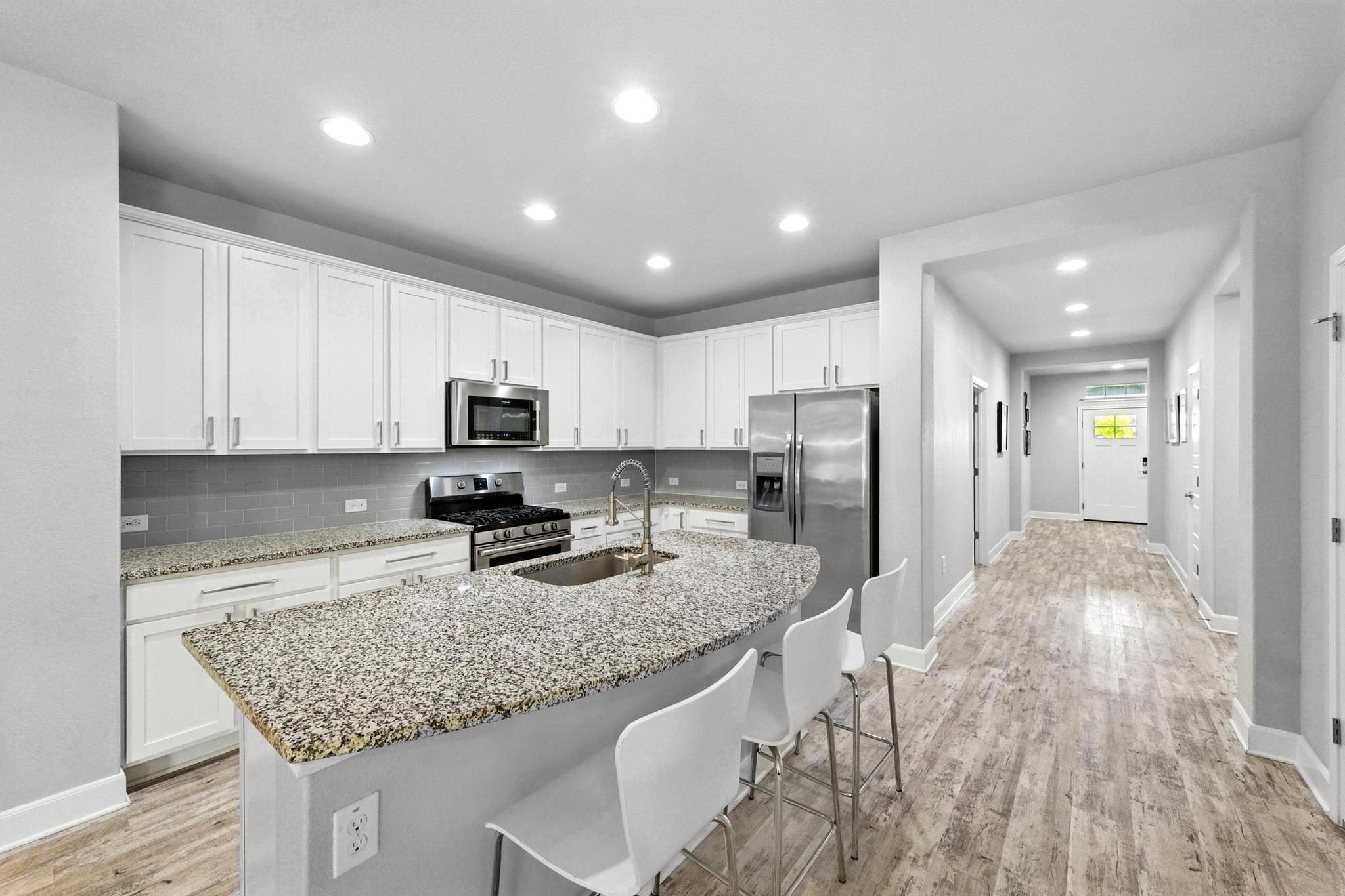 9108 Alex Ln, Austin, TX 78748