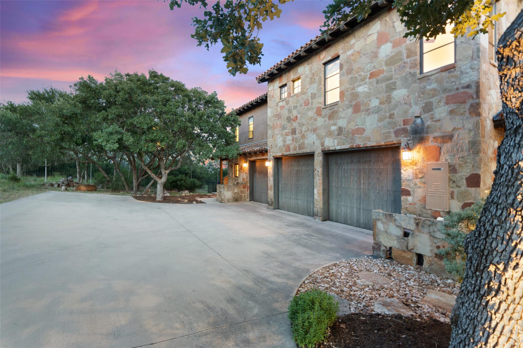 205 Hi Ridge Rd, Horseshoe Bay, TX 78657